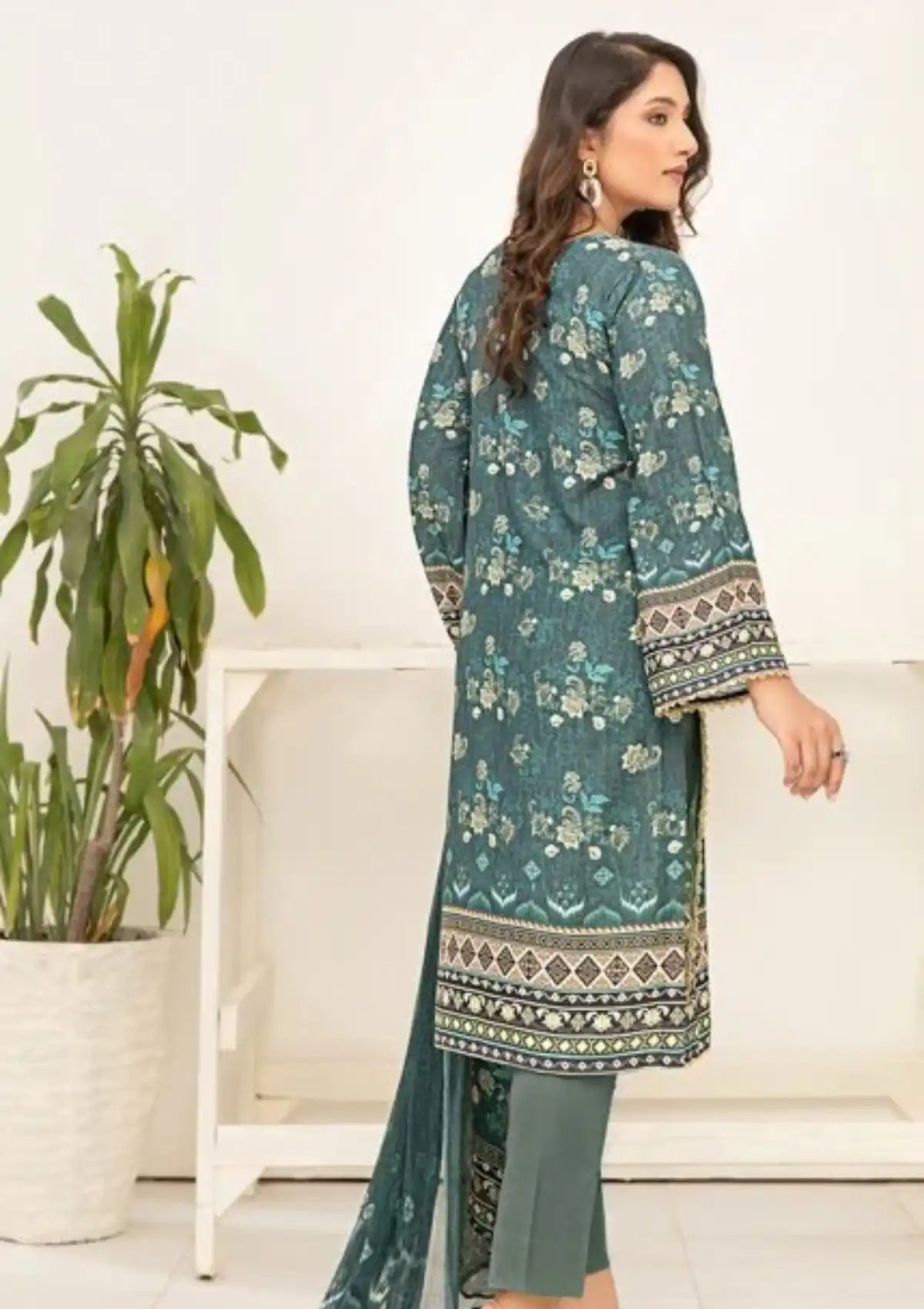 Dosti Emb Karandi'23 Vol-01 D-01 - Mohsin Saeed Fabrics