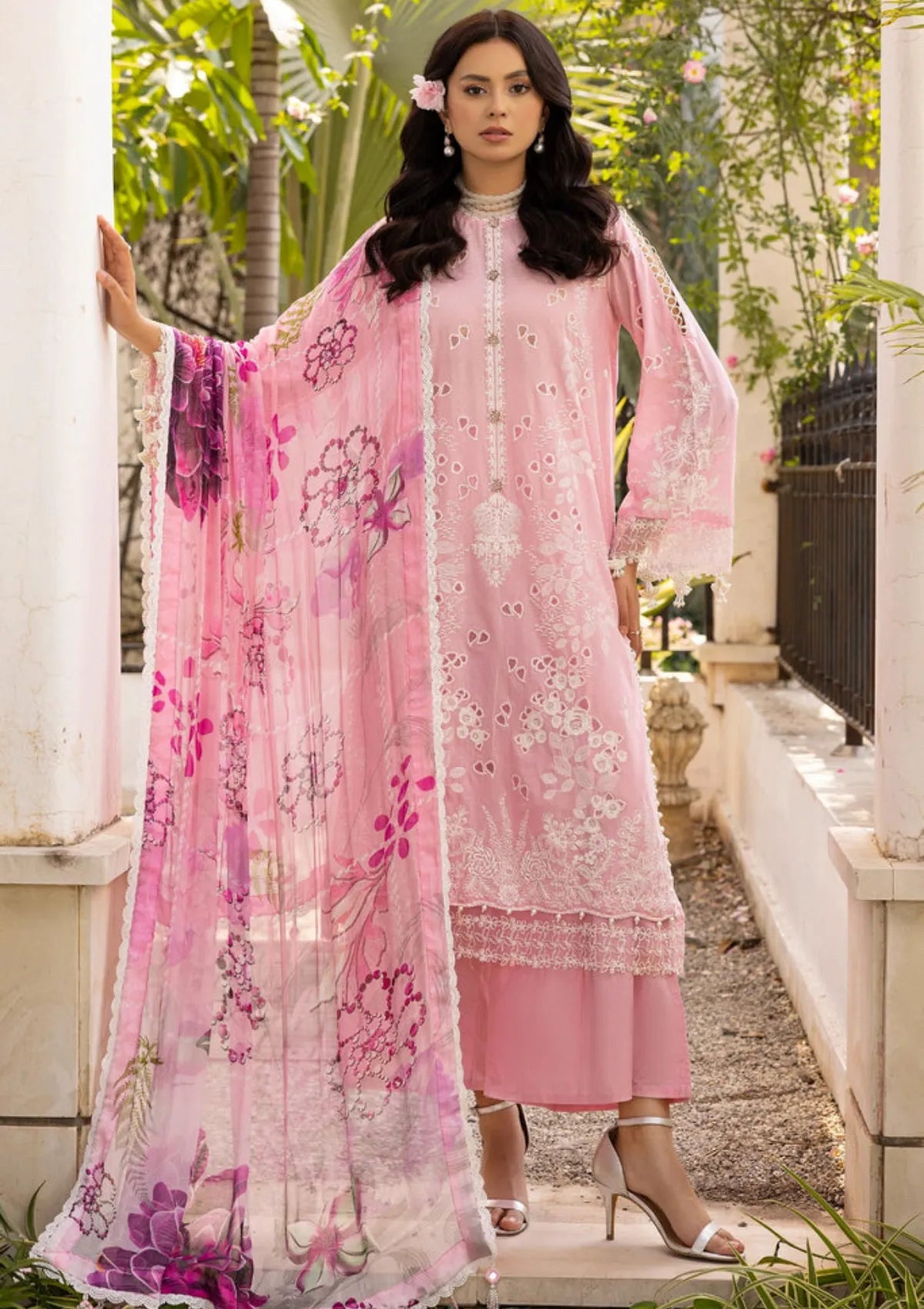 mohsin-saeed-fabrics-is-selling-online-and-in stores-Luxury-daily-wear-wedding-wear-formal-wear-in-budgeted-price-This-product-is-from-khoobsurat-omnia-luxury-lawn25-o-201-is-available-on-Mohsin-saeed-fabrics-website.