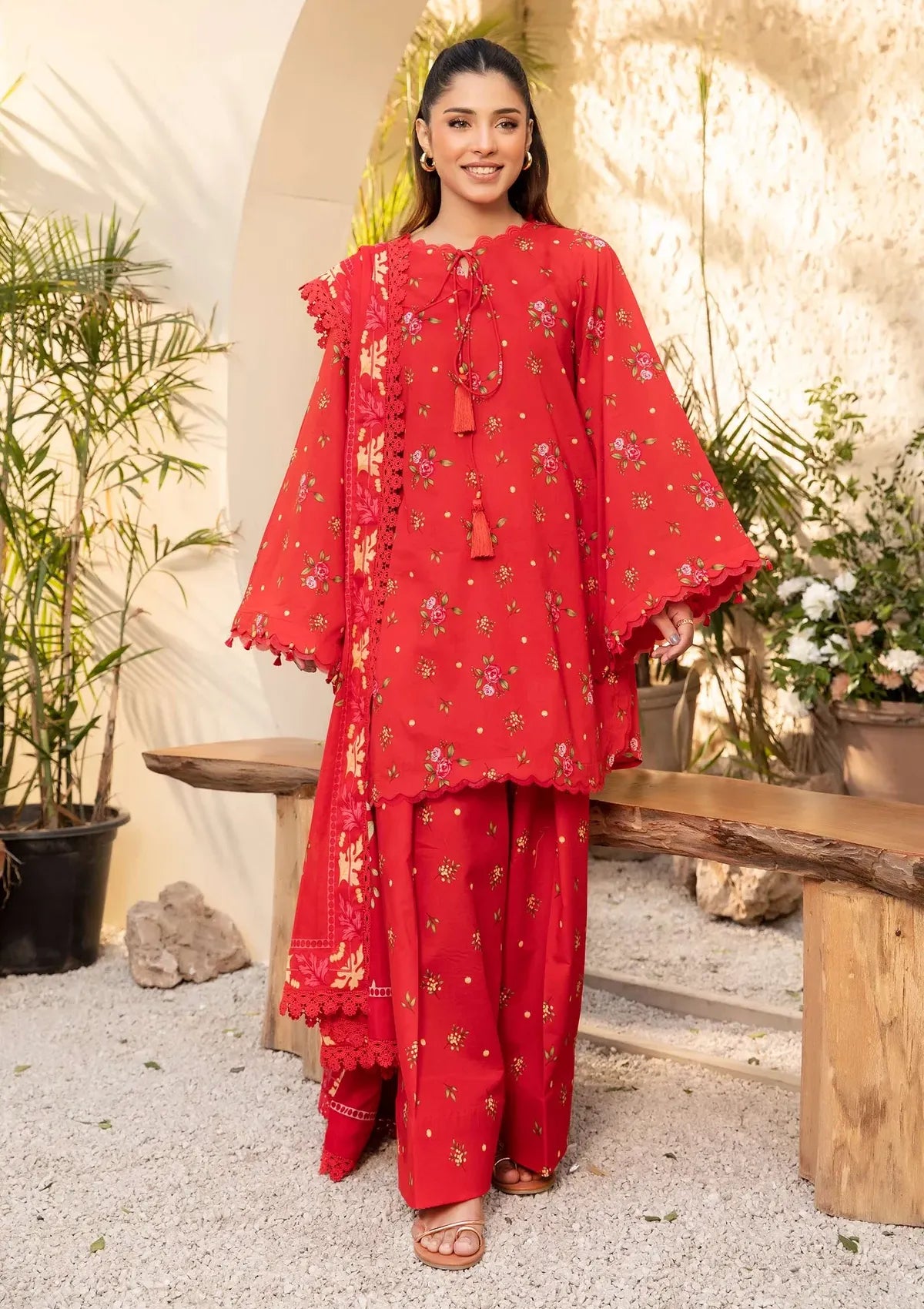mohsin-saeed-fabrics-designer-daily-wear-formal-and-wedding-suits-within-budget-This-product-is-from-maria-b-m-basic-elaheh-printed-lawn25-mb-elhv1-01-is-available-on-Mohsin-saeed-fabrics-website.