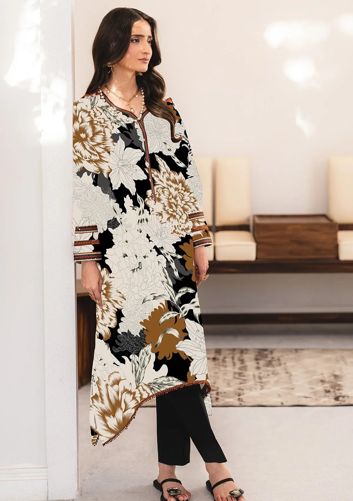mohsin-saeed-fabrics-affordable-luxury-outfits-for-daily-formal-and-wedding-wear-This-product-is-from-alizeh-essentials-lawn25-af-pl-6062-is-available-on-Mohsin-saeed-fabrics-website.