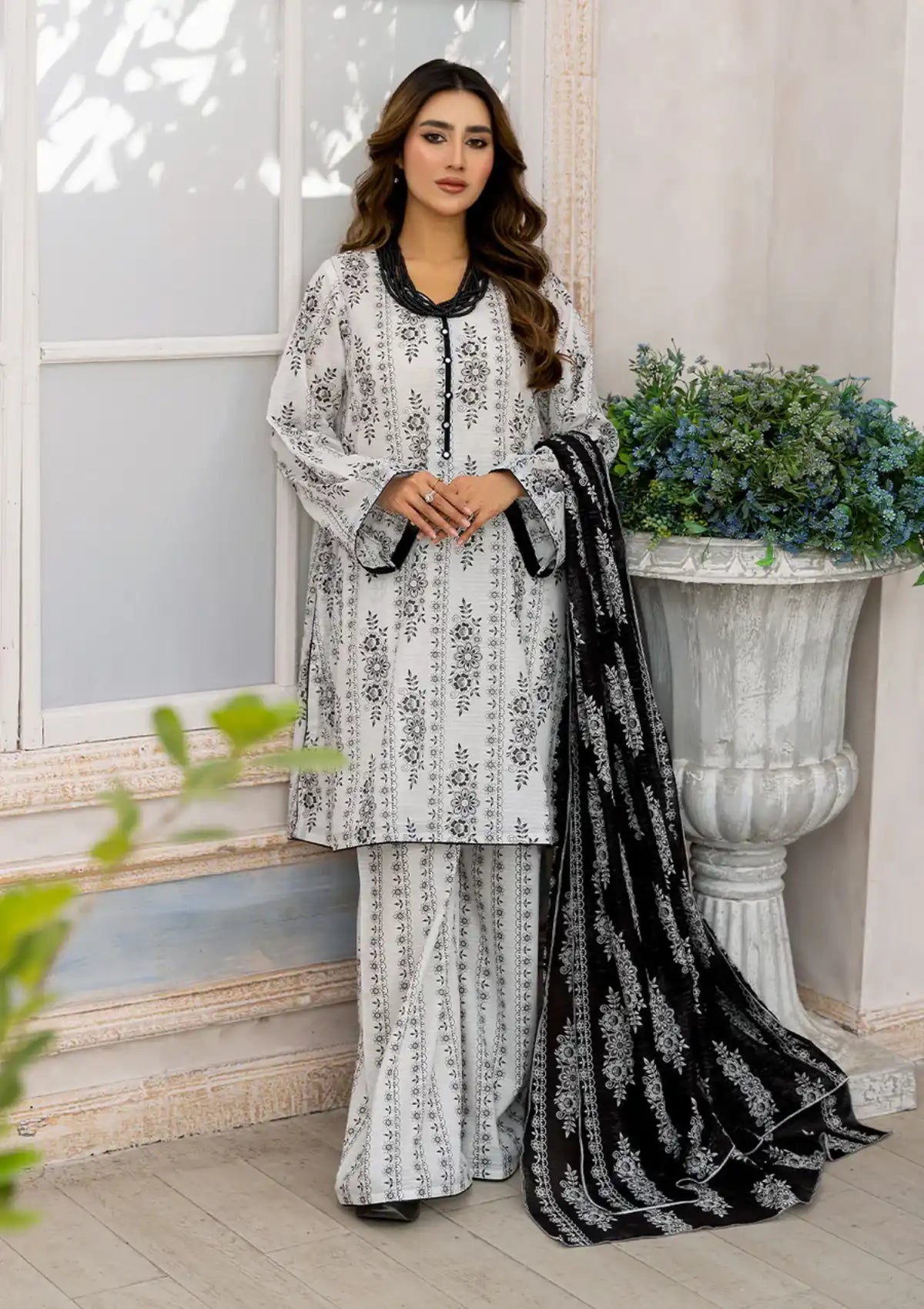 Safwa Blueberry Doria Lawn Vol-01'24 BLB-02 - Mohsin Saeed Fabrics