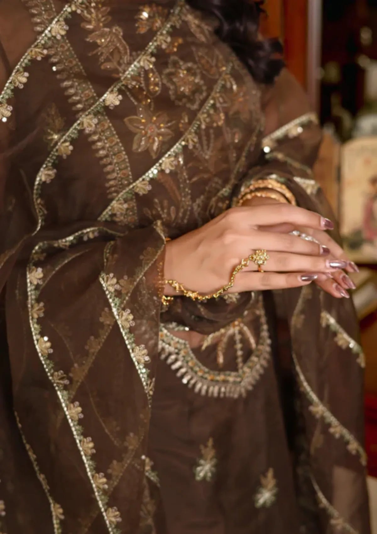 mohsin-saeed-fabrics-luxury-fashion-collection-daily-wear-wedding-and-formal-in-budget-This-product-is-from-imran-ramzan-ruburu25-afreen-is-available-on-Mohsin-saeed-fabrics-website.