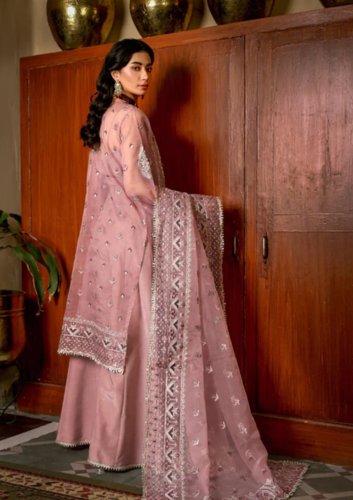 mohsin-saeed-fabrics-luxury-fashion-collection-daily-wear-wedding-and-formal-in-budget-This-product-is-from-imran-ramzan-ruburu25-maahru-is-available-on-Mohsin-saeed-fabrics-website.