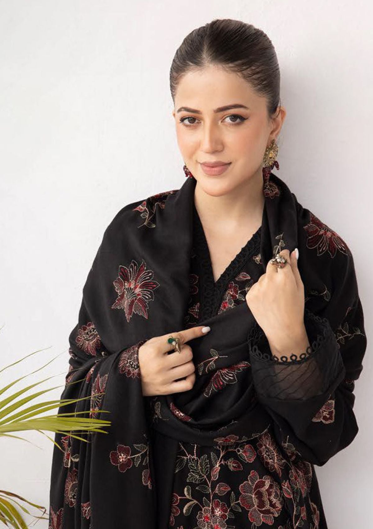 Nazakat Peach Leather By Khoobsurat'23 D-01 - Mohsin Saeed Fabrics