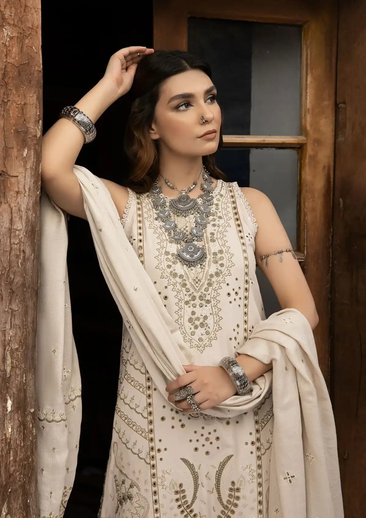 Humdum Vasl Emb Peach Leather'23 D-06 - Mohsin Saeed Fabrics