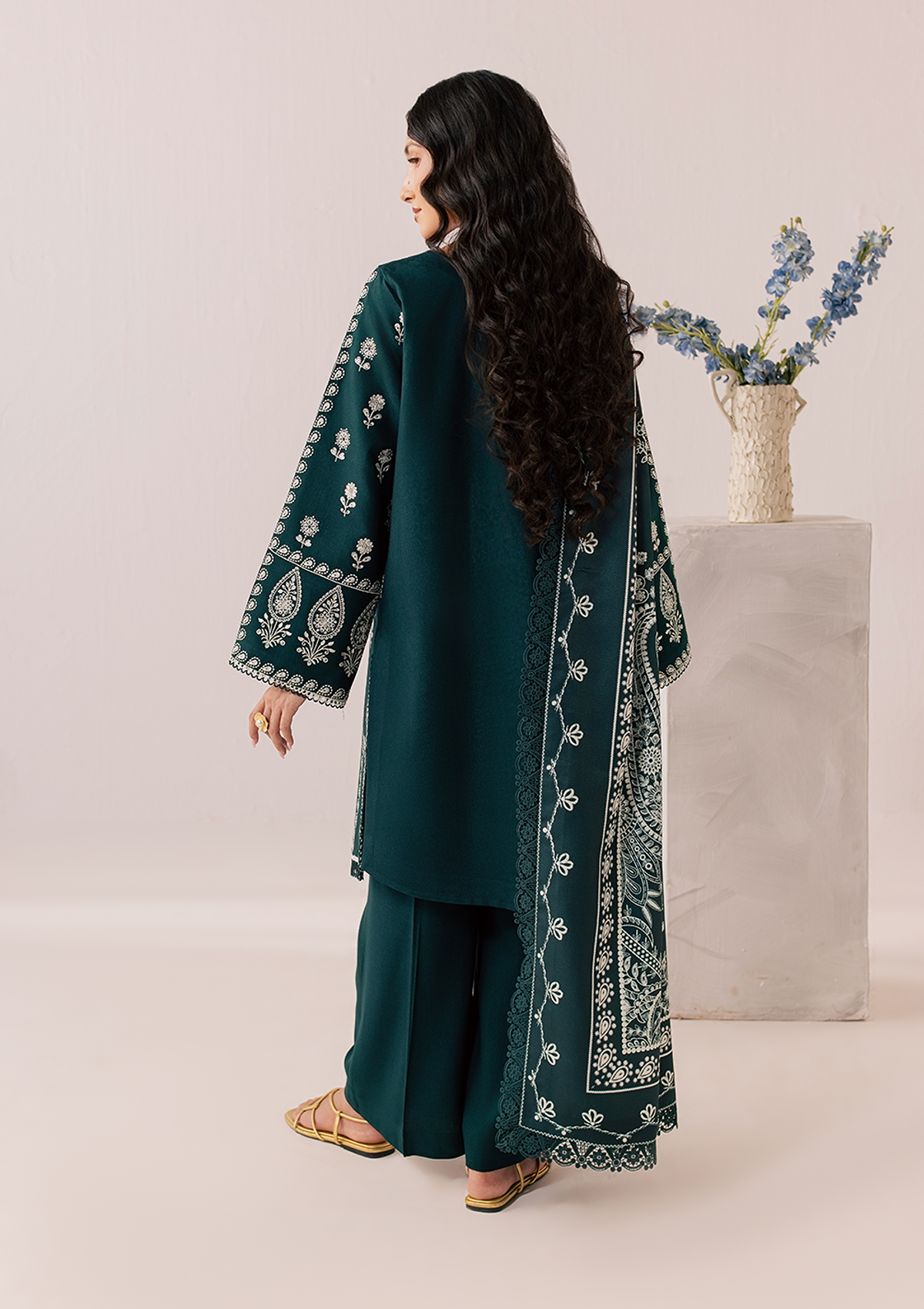 Mahnur Sage Winter'26 IM-04