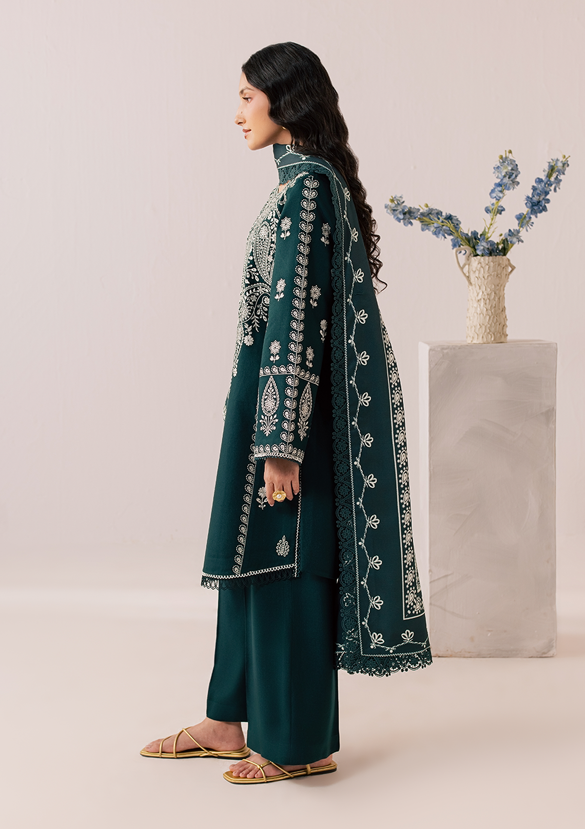 Mahnur Sage Winter'26 IM-04