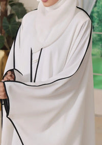 Premium Abaya (Pearl Purity)