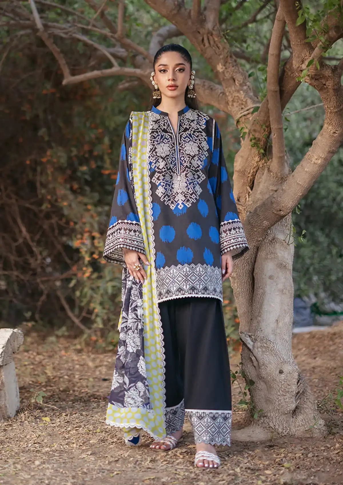 Tahra By Zainab Chottani Lawn'24 D-10B-FREYA - Mohsin Saeed Fabrics