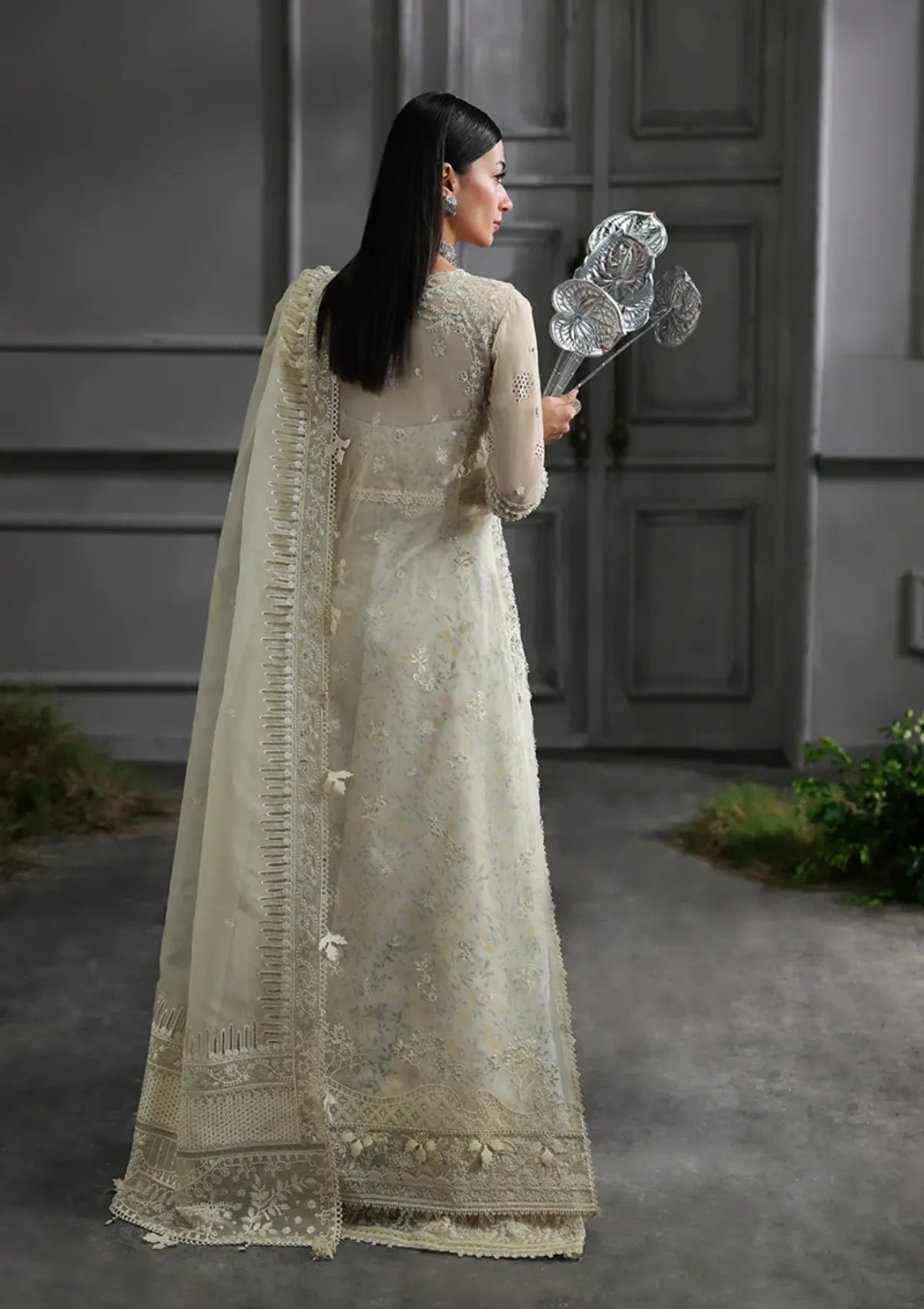 mohsin-saeed-fabrics-affordable-luxury-outfits-for-daily-formal-and-wedding-wear-This-product-is-from-qalamkar-elirah-formals-organza25-mf-06-ivara-is-available-on-Mohsin-saeed-fabrics-website.