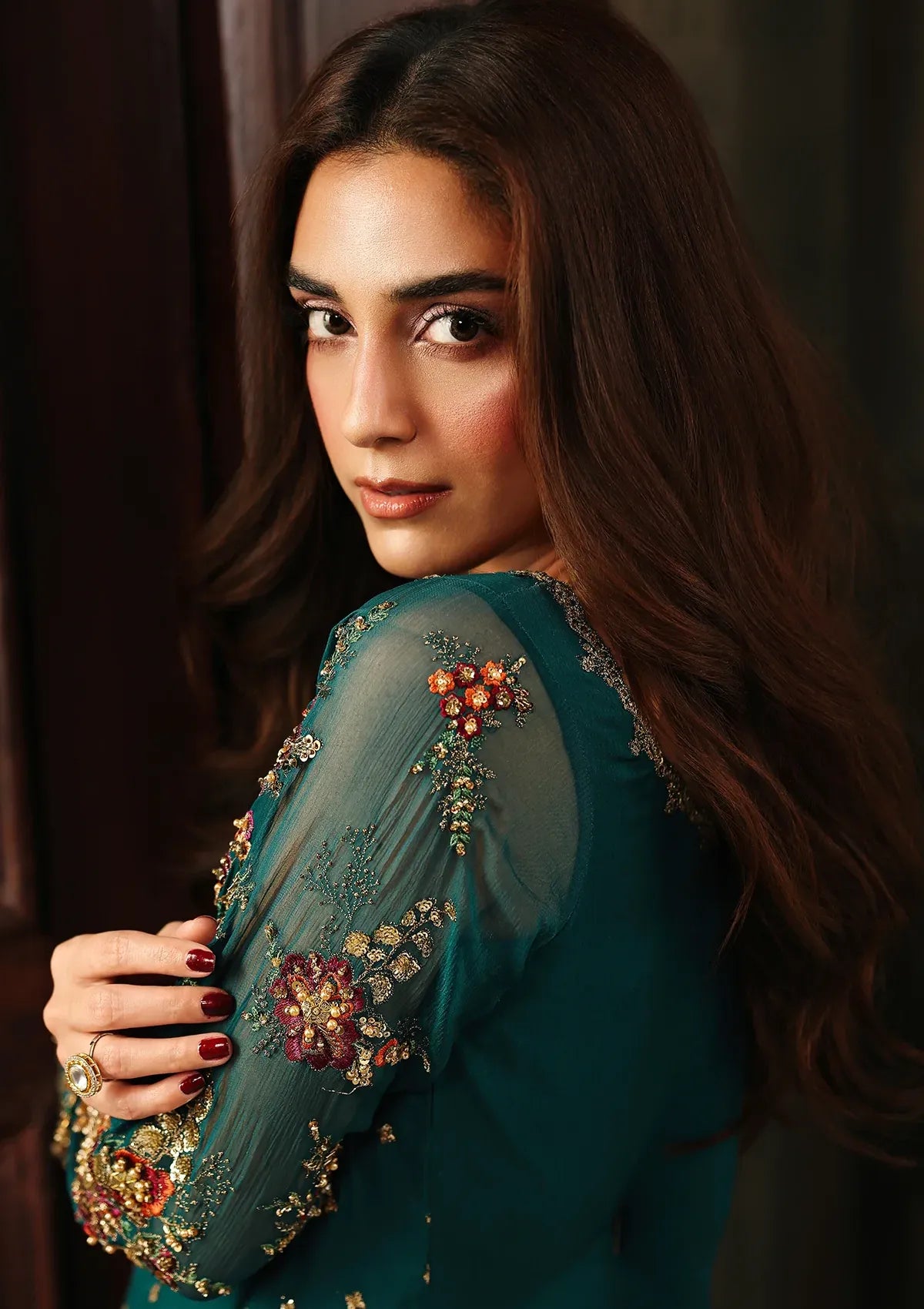 mohsin-saeed-fabrics-luxury-fashion-collection-daily-wear-wedding-and-formal-in-budget-This-product-is-from-charizma-dastan-e-jashan25-d-04-is-available-on-Mohsin-saeed-fabrics-website.