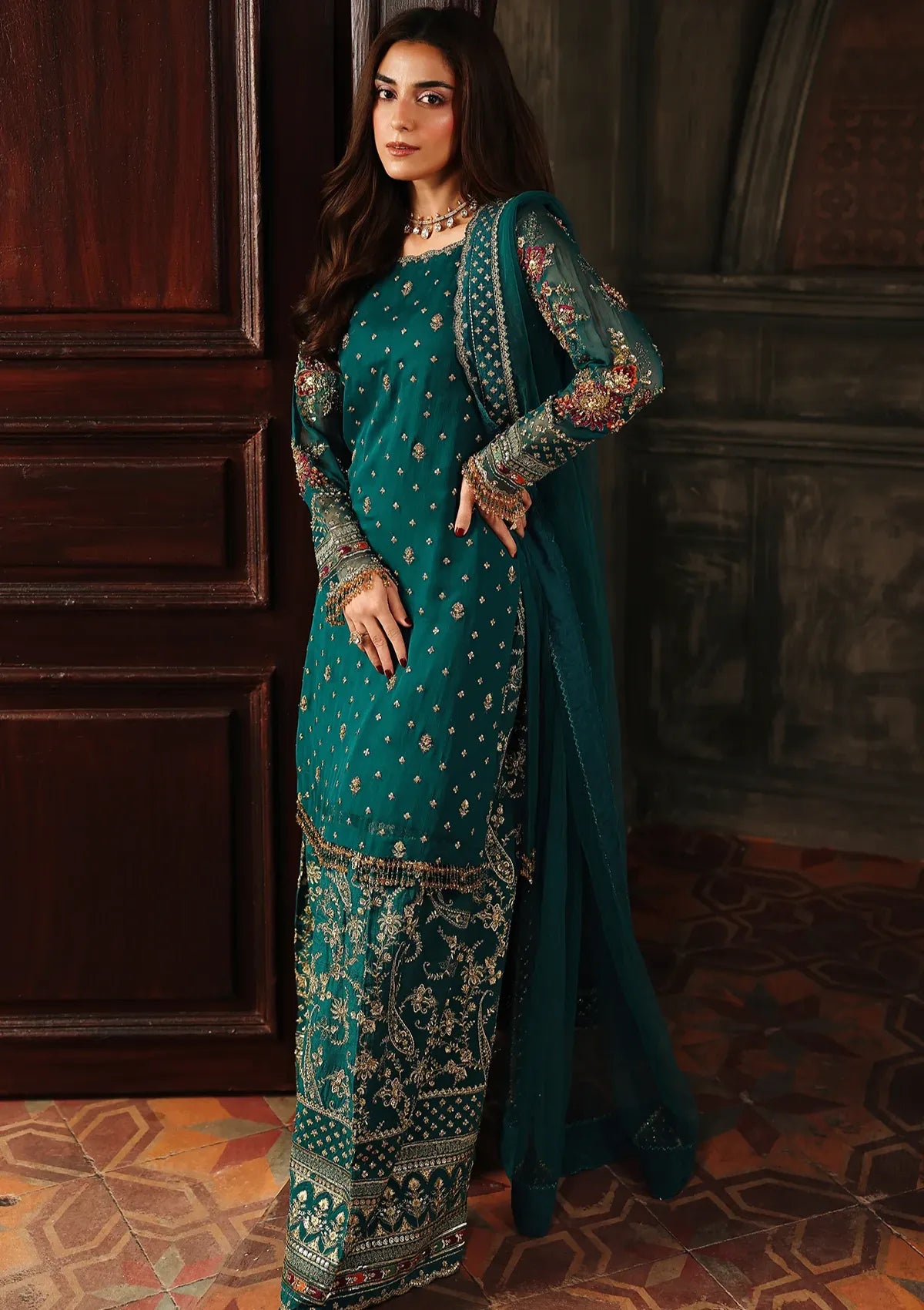 mohsin-saeed-fabrics-luxury-fashion-collection-daily-wear-wedding-and-formal-in-budget-This-product-is-from-charizma-dastan-e-jashan25-d-04-is-available-on-Mohsin-saeed-fabrics-website.