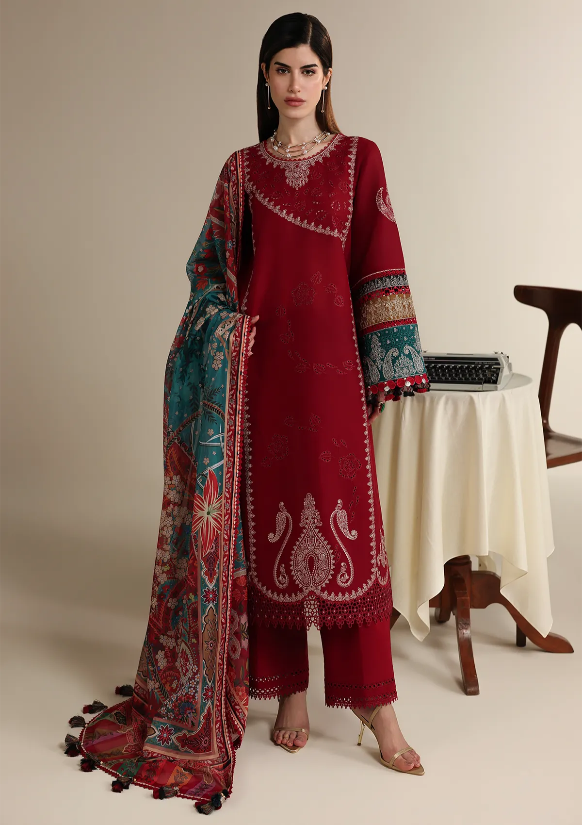 Jazmin Iris Luxury Lawn'26 D-08