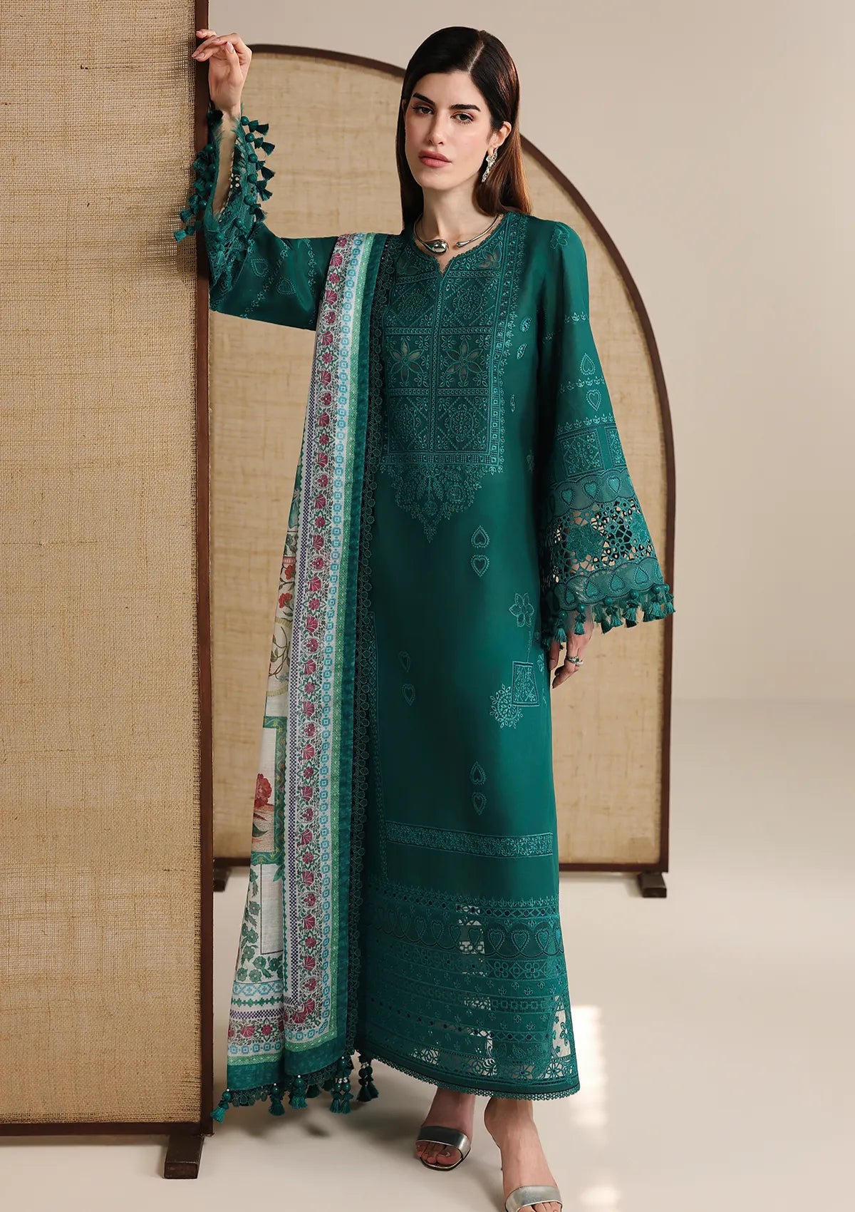Jazmin Iris Luxury Lawn'26 D-03