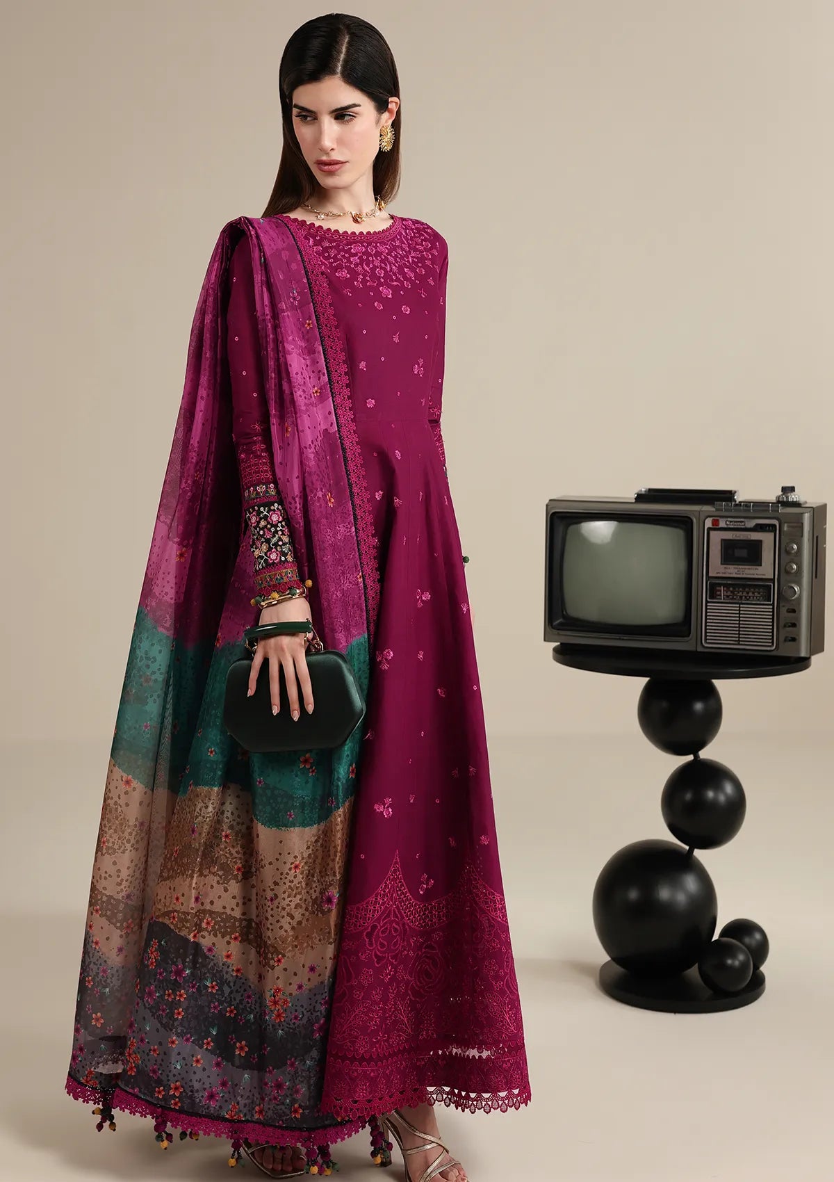 Jazmin Iris Luxury Lawn'26 D-02