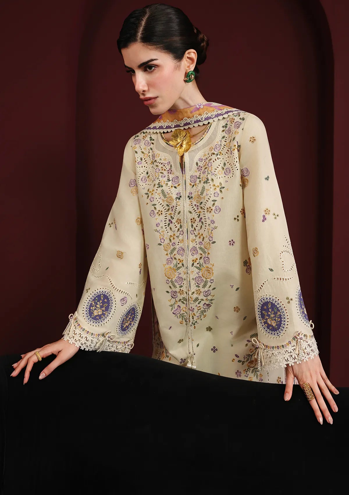 Jazmin Iris Luxury Lawn'26 D-01