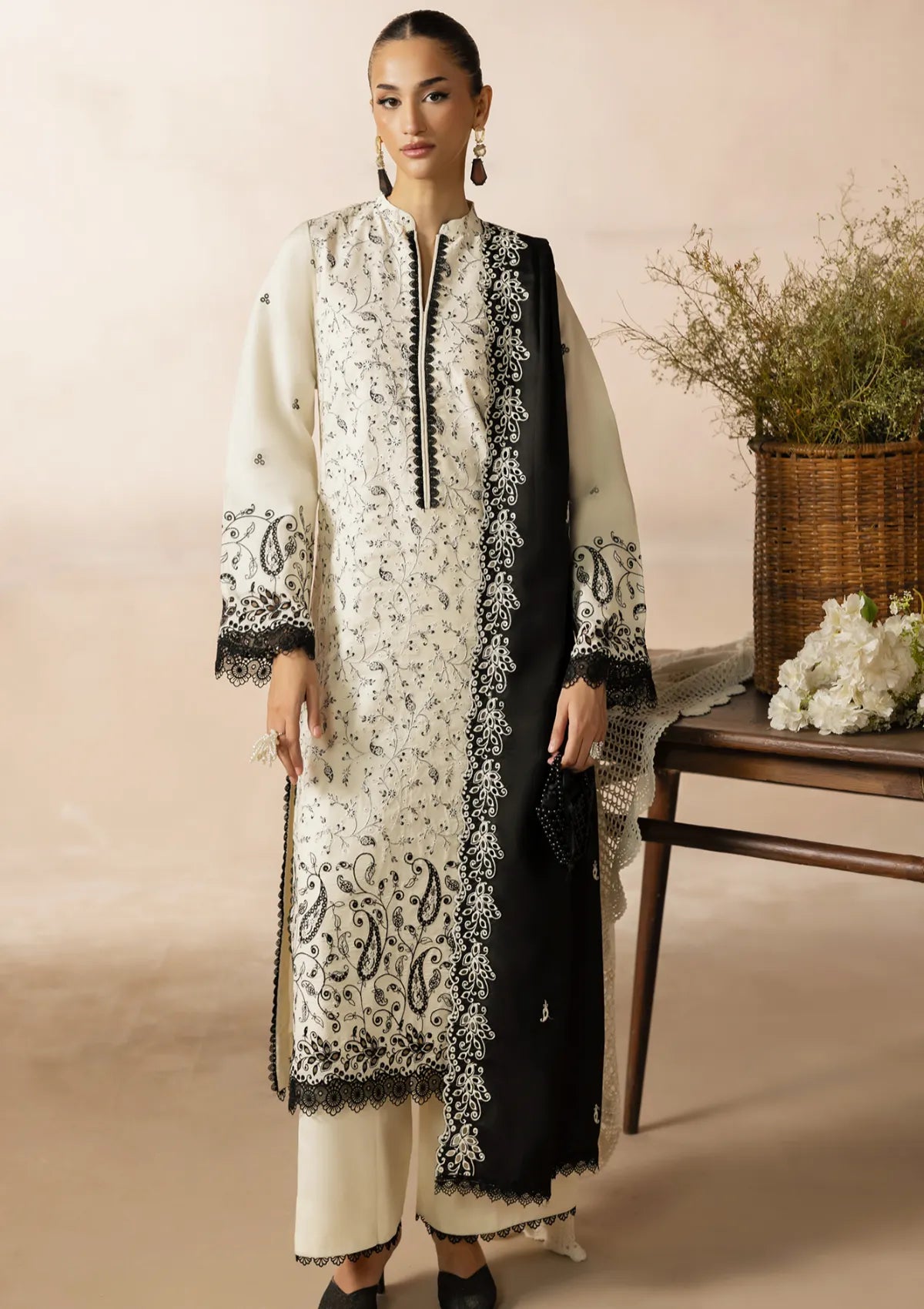 Rajbari Sareen Viscose Chikankari'25 D-01