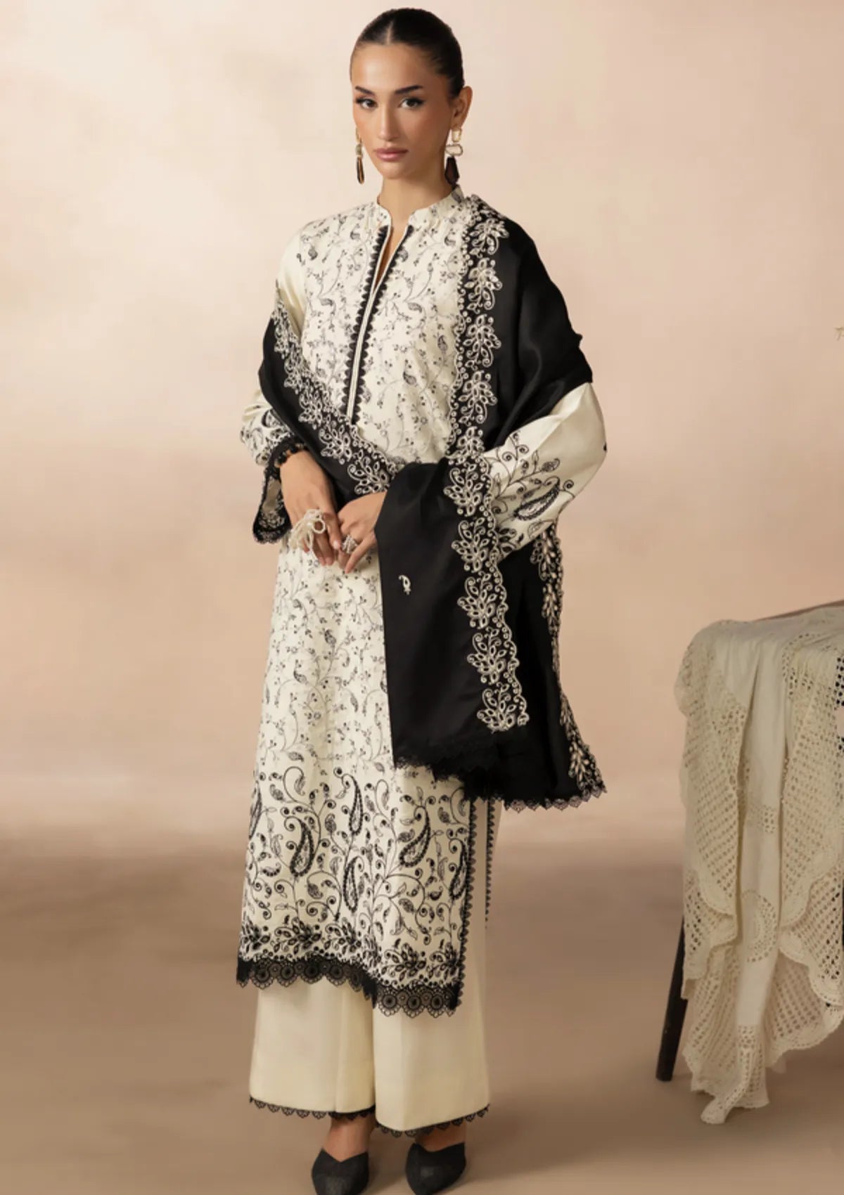 Rajbari Sareen Viscose Chikankari'25 D-01