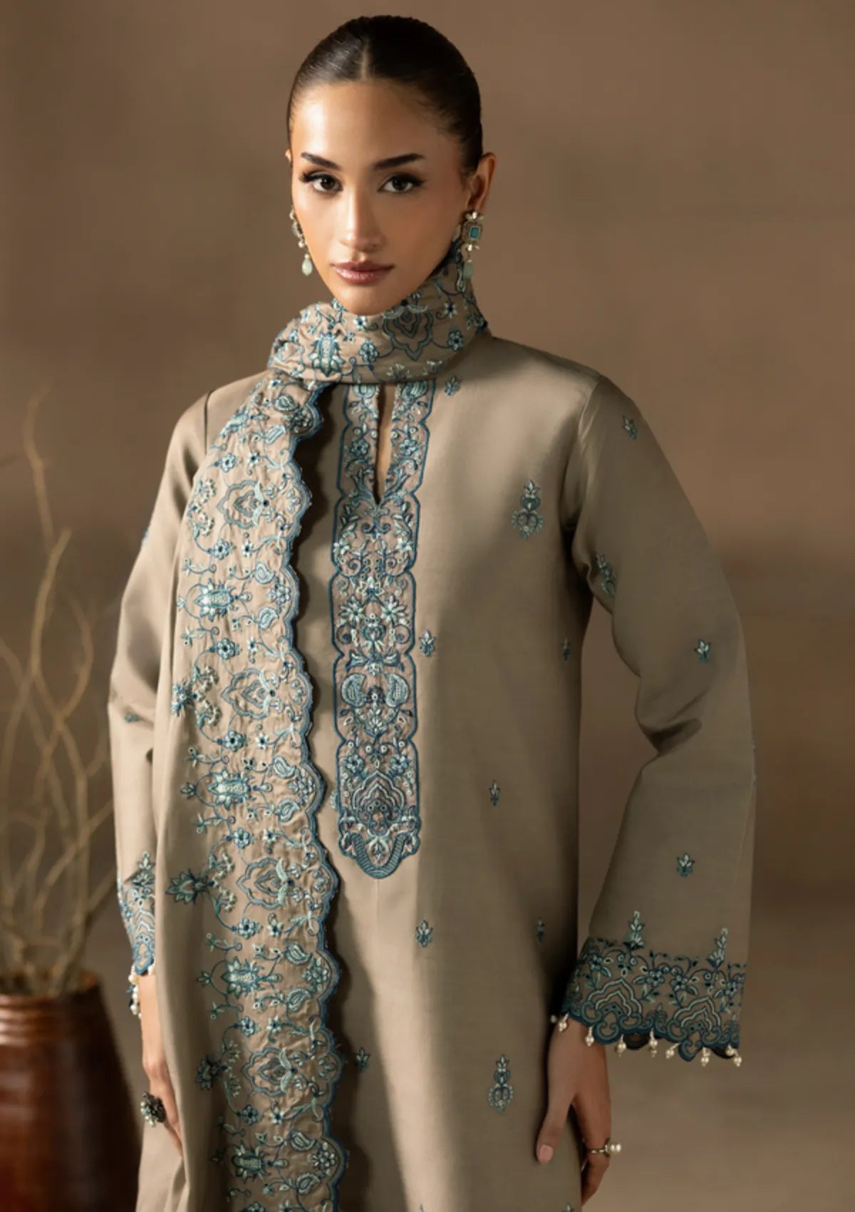 Rajbari Sareen Viscose Chikankari'25 D-03