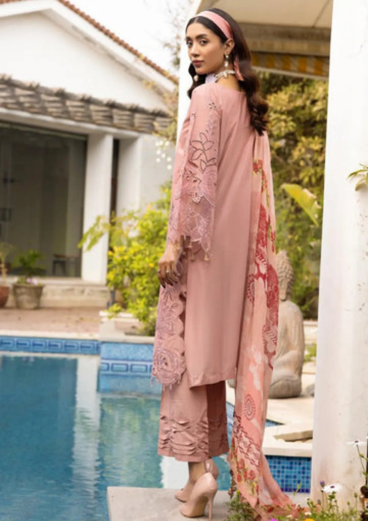 mohsin-saeed-fabrics-is-selling-online-and-in stores-Luxury-daily-wear-wedding-wear-formal-wear-in-budgeted-price-This-product-is-from-khoobsurat-elegance-signature-lawn25-ke-707-is-available-on-Mohsin-saeed-fabrics-website.