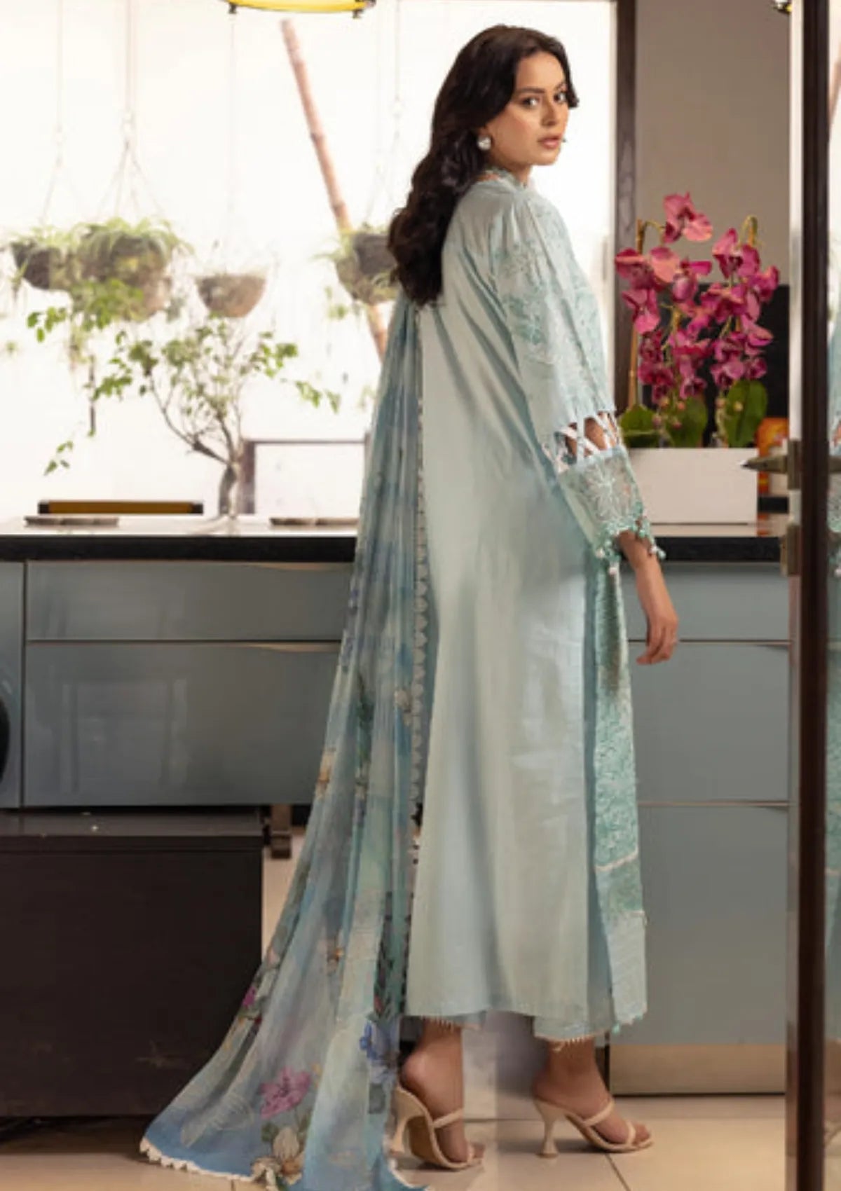 mohsin-saeed-fabrics-is-selling-online-and-in stores-Luxury-daily-wear-wedding-wear-formal-wear-in-budgeted-price-This-product-is-from-khoobsurat-omnia-luxury-lawn25-o-208-is-available-on-Mohsin-saeed-fabrics-website.