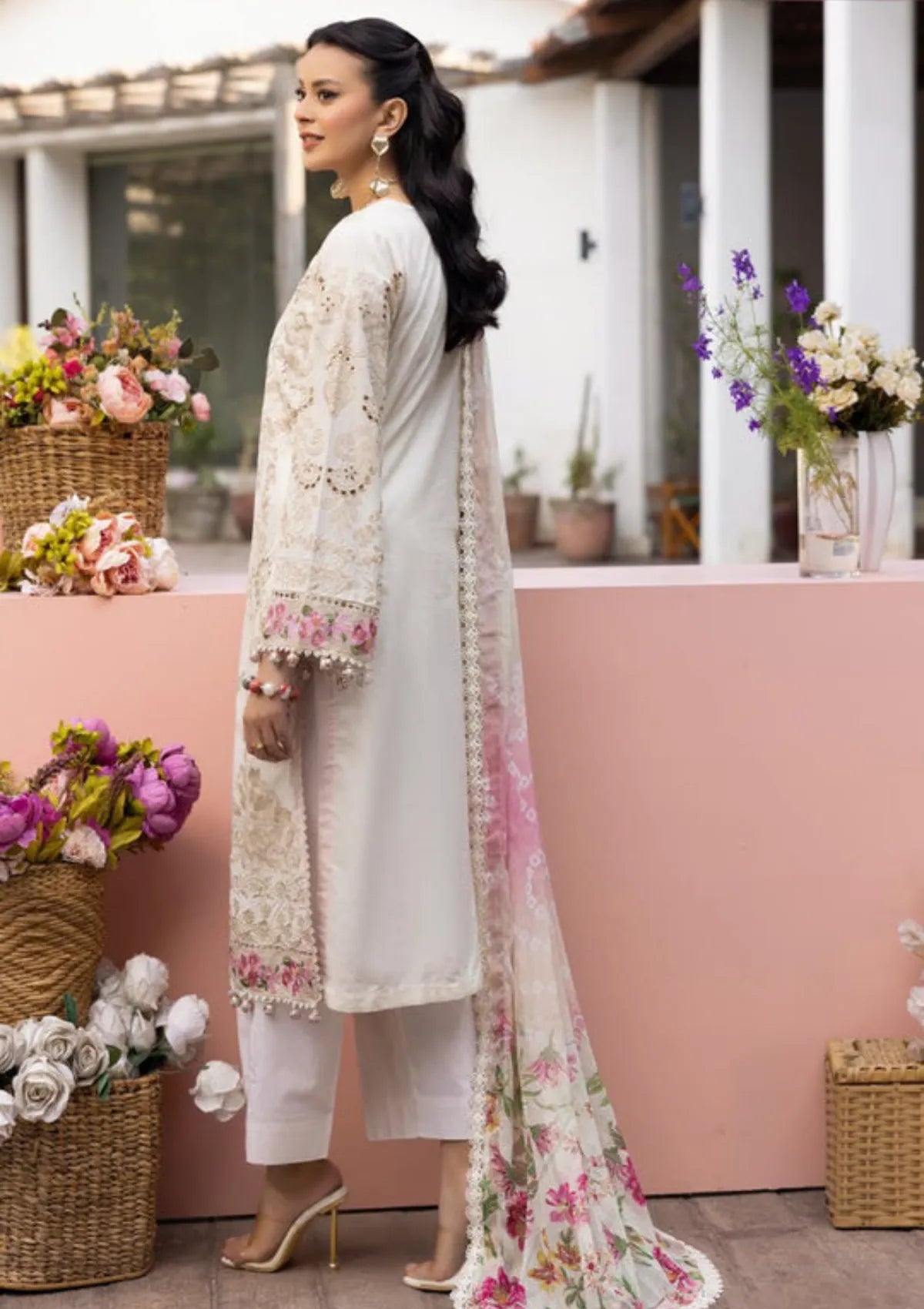 mohsin-saeed-fabrics-is-selling-online-and-in stores-Luxury-daily-wear-wedding-wear-formal-wear-in-budgeted-price-This-product-is-from-khoobsurat-elegance-signature-lawn25-ke-709-is-available-on-Mohsin-saeed-fabrics-website.