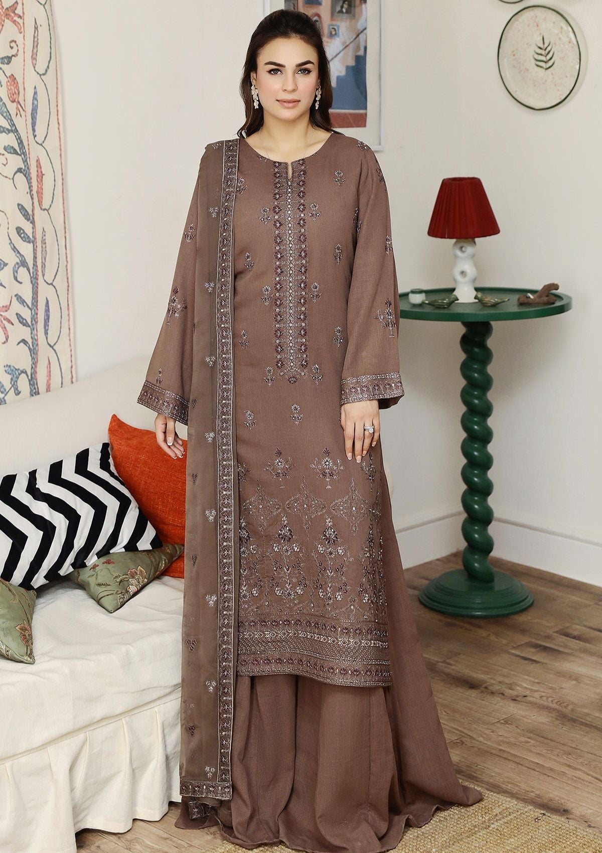 Noor-e-Fajar By Raeesa Apana Karandi'24 KR-111