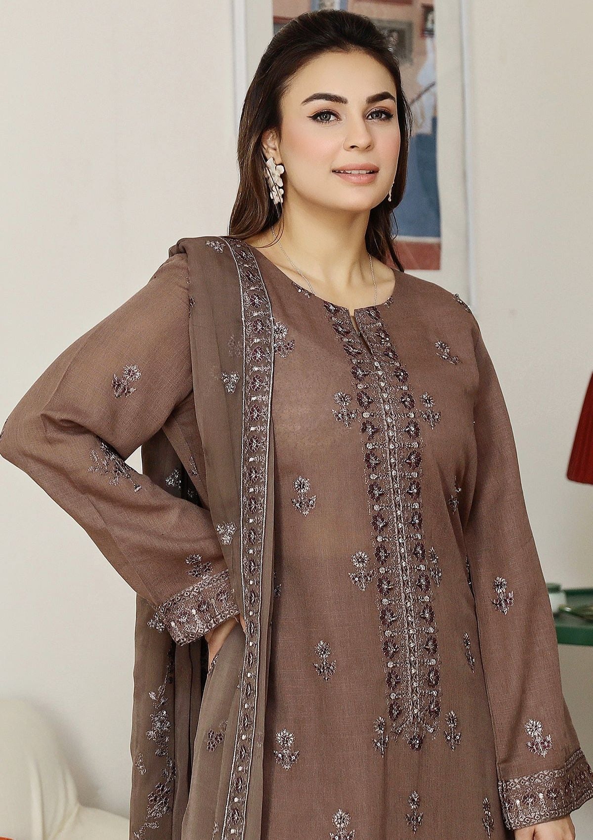 Noor-e-Fajar By Raeesa Apana Karandi'24 KR-111