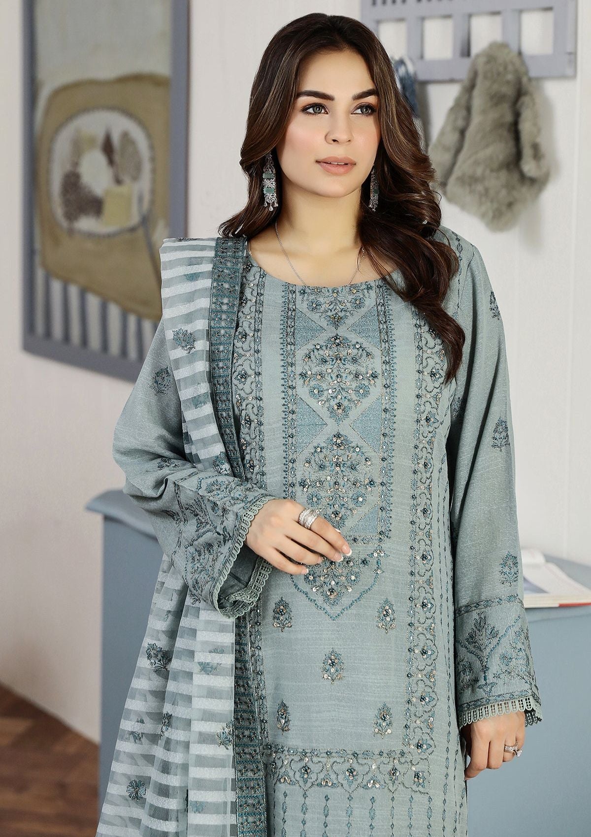 Noor-e-Fajar By Raeesa Apana Karandi'24 KR-110