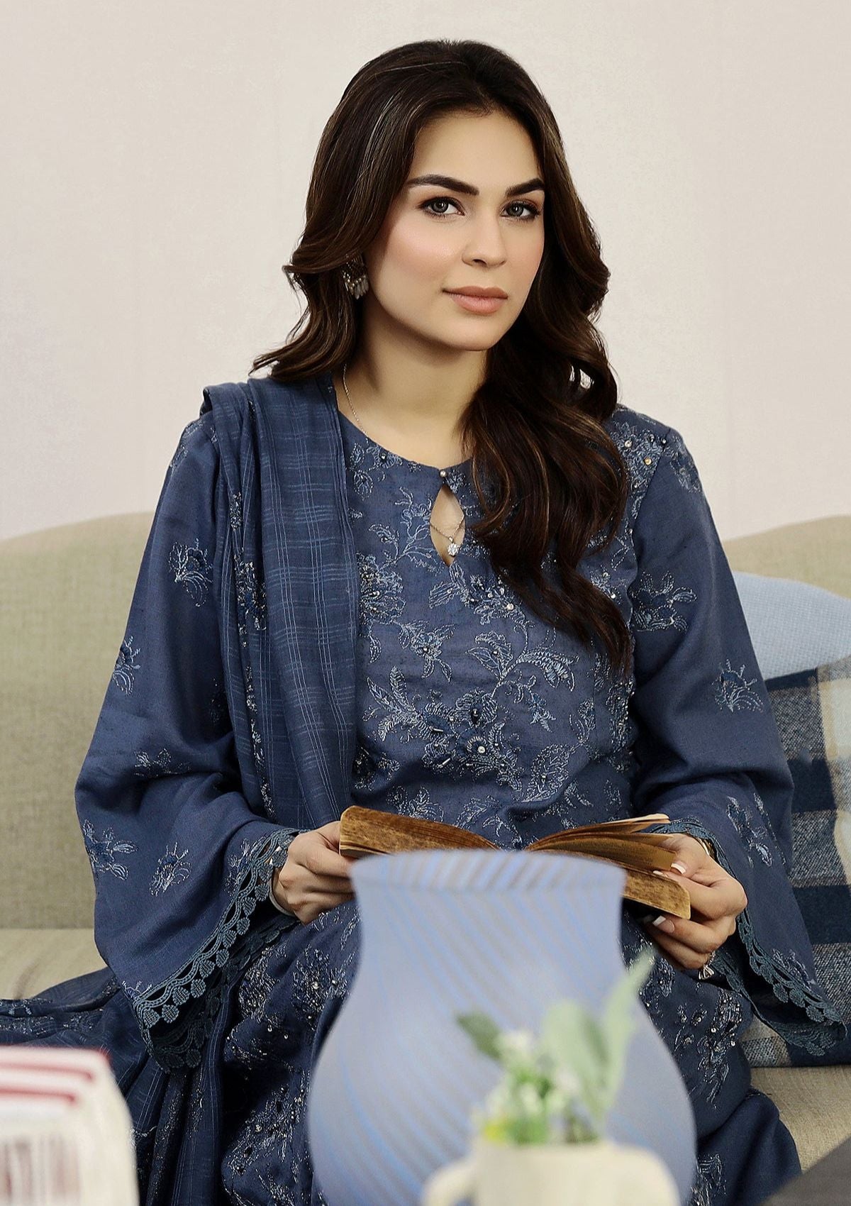Noor-e-Fajar By Raeesa Apana Karandi'24 KR-120