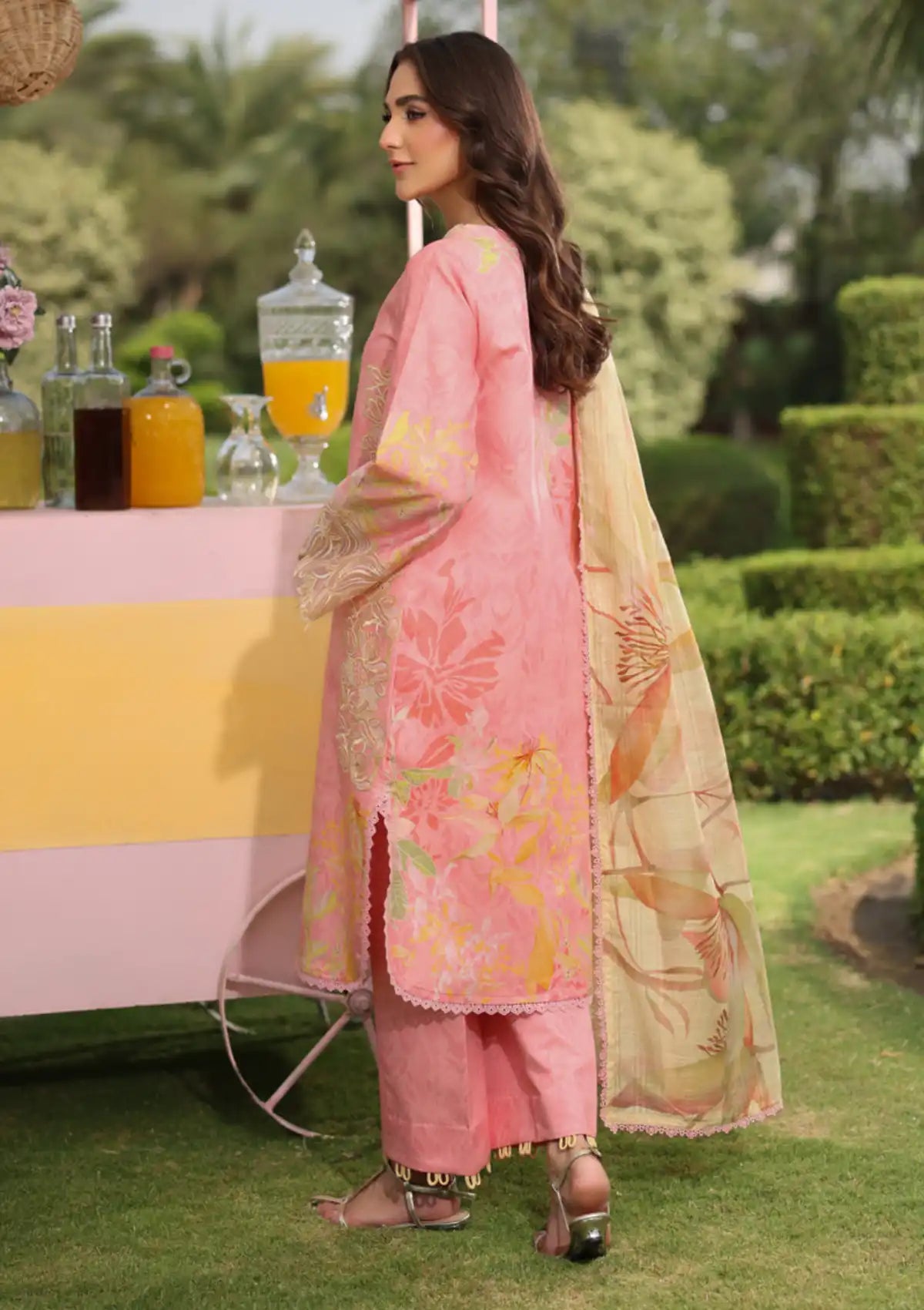 mohsin-saeed-fabrics-designer-daily-wear-formal-and-wedding-suits-within-budget-This-product-is-from-rang-rasiya-lifestyle-summer-edit25-vaneeza-is-available-on-Mohsin-saeed-fabrics-website.