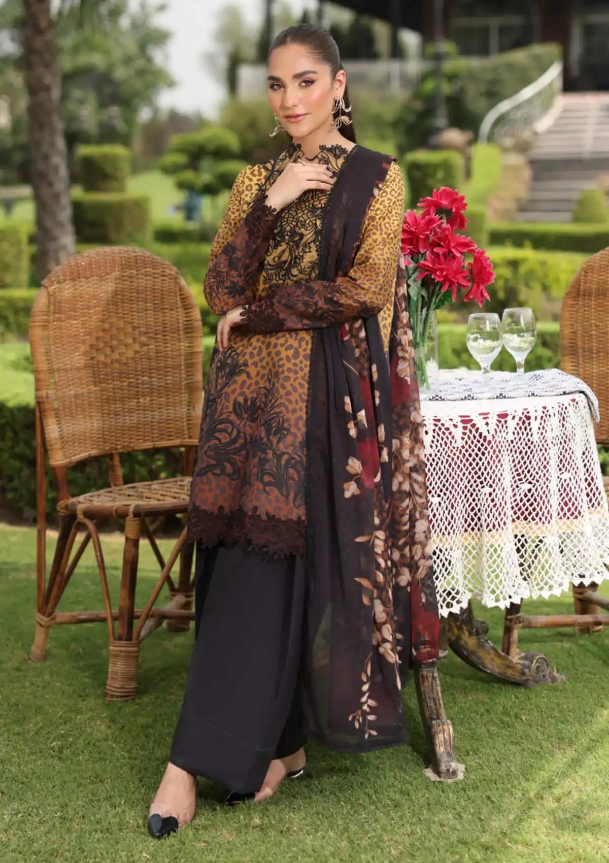 mohsin-saeed-fabrics-designer-daily-wear-formal-and-wedding-suits-within-budget-This-product-is-from-rang-rasiya-lifestyle-summer-edit25-hooria-is-available-on-Mohsin-saeed-fabrics-website.