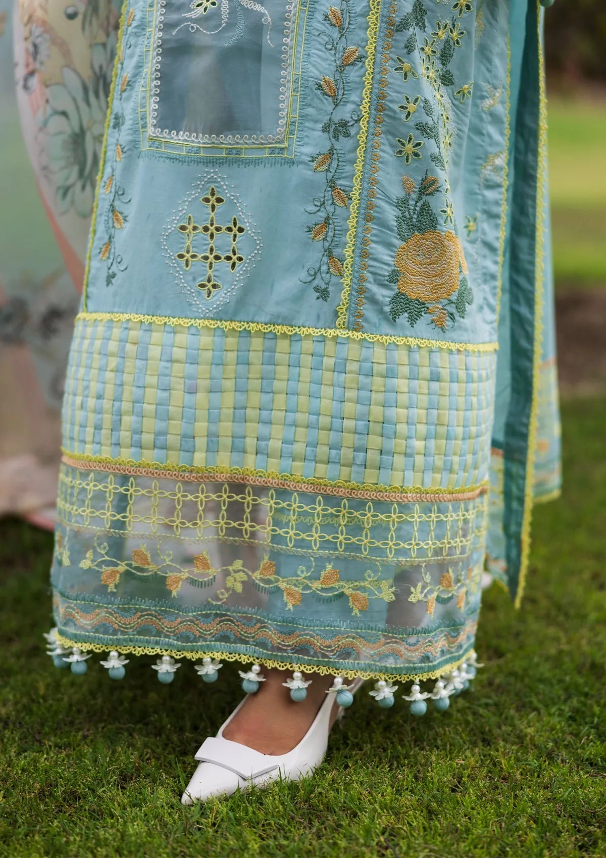 mohsin-saeed-fabrics-luxury-fashion-collection-daily-wear-wedding-and-formal-in-budget-This-product-is-from-paras-by-pasha-lawn25-crystal-bloom-is-available-on-Mohsin-saeed-fabrics-website.