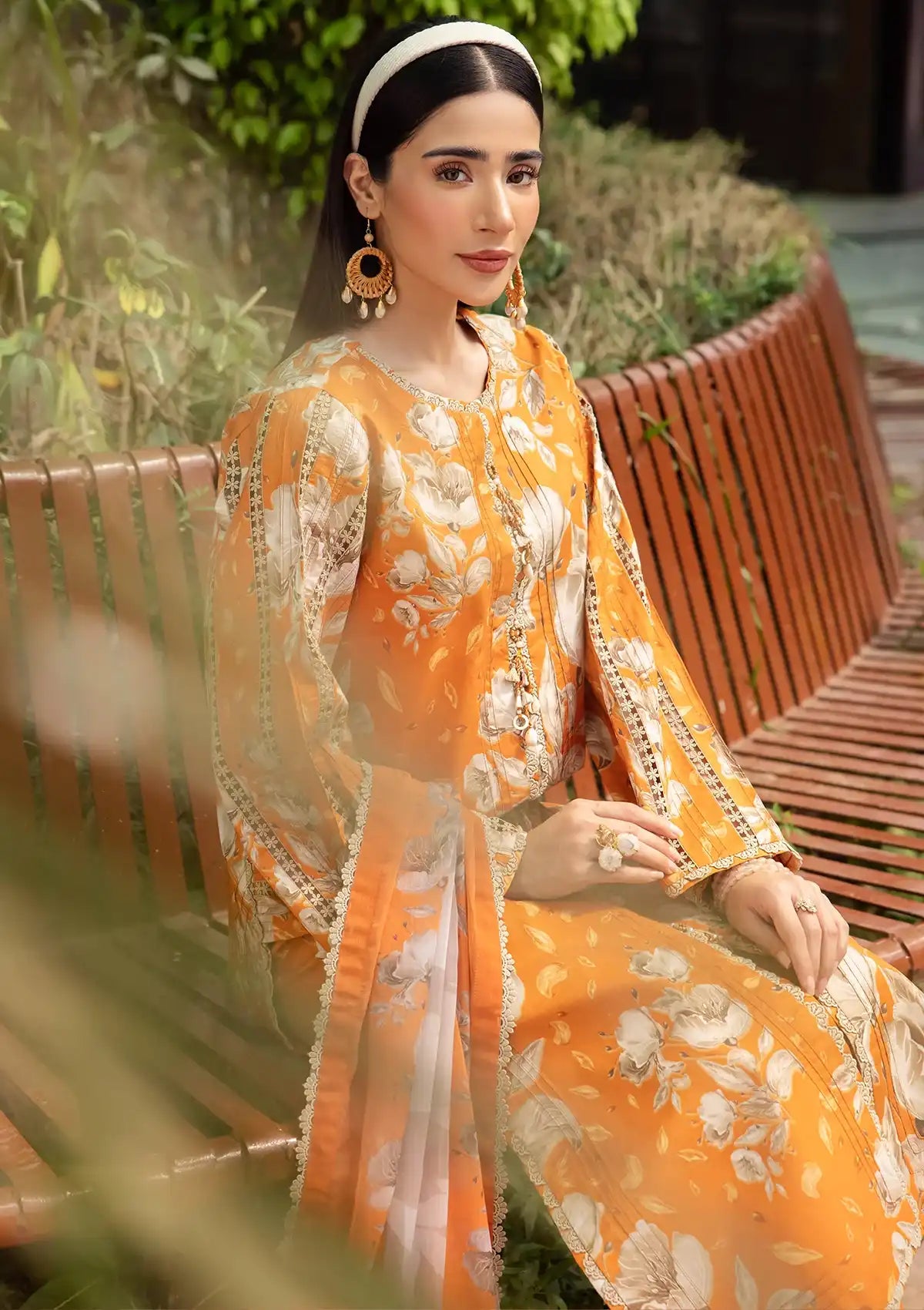Alizeh Sheen Prints'24 Vol-02 AF-6025-SUNFLOWER - Mohsin Saeed Fabrics