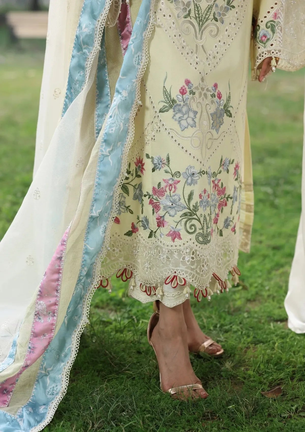 Sardinia Tales Of Petals'26 D-1503A DAISY DREAM