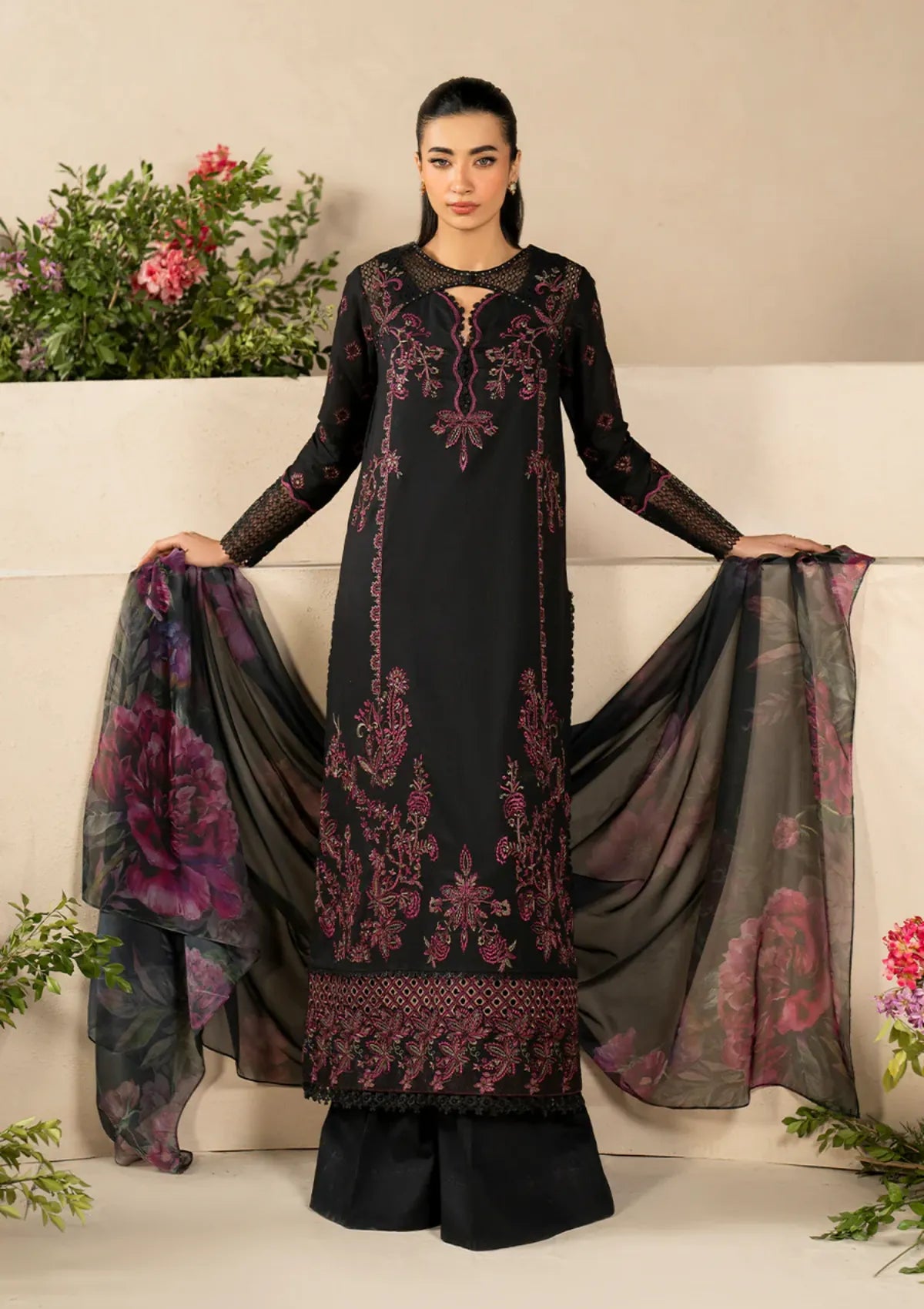 mohsin-saeed-fabrics-affordable-luxury-outfits-for-daily-formal-and-wedding-wear-This-product-is-from-iznik-festive-eid-lawn25-efl-03-is-available-on-Mohsin-saeed-fabrics-website.
