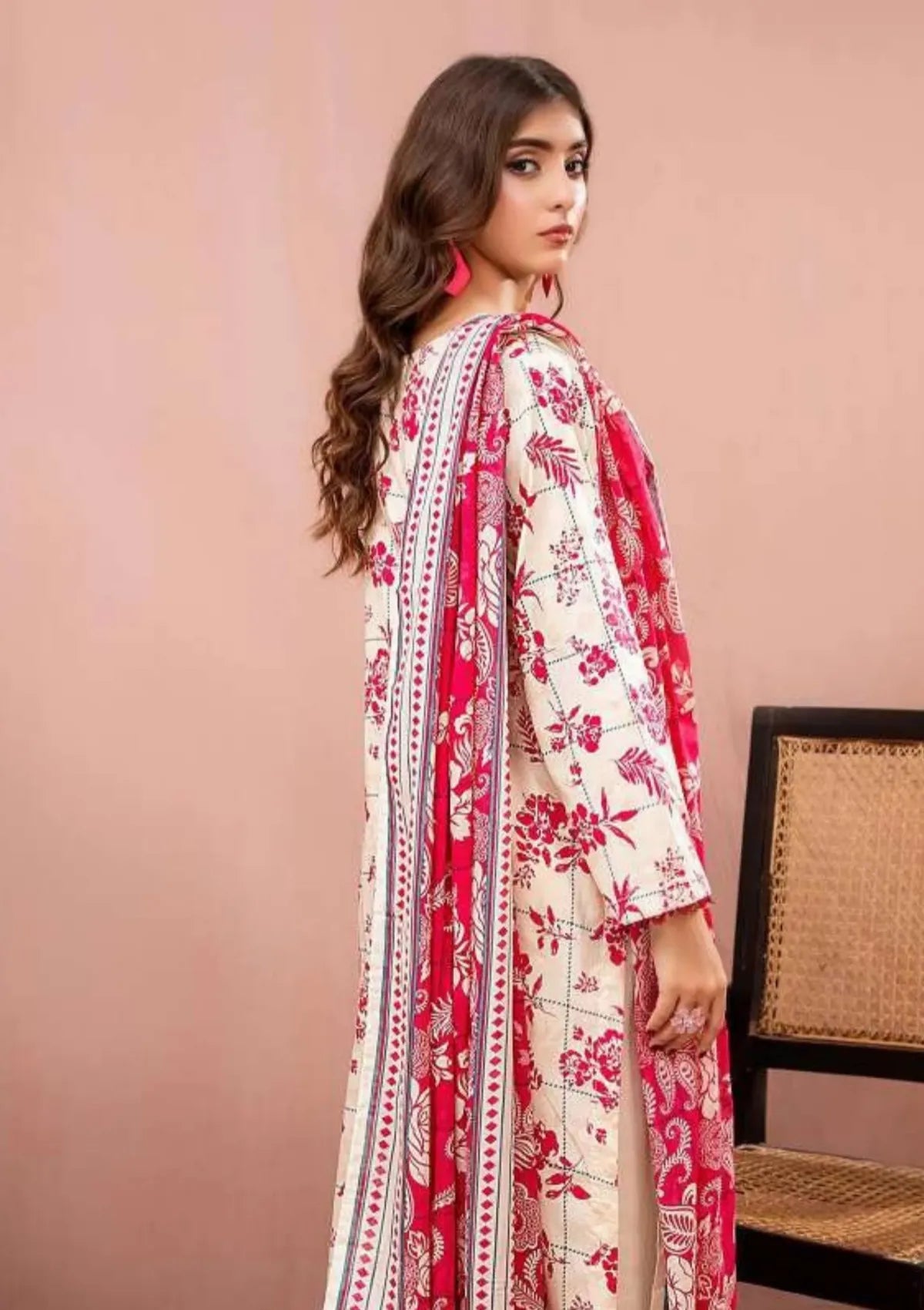 mohsin-saeed-fabrics-affordable-luxury-outfits-for-daily-formal-and-wedding-wear-This-product-is-from-zesh-printed-lawn25-drop-27-artical-10-is-available-on-Mohsin-saeed-fabrics-website.