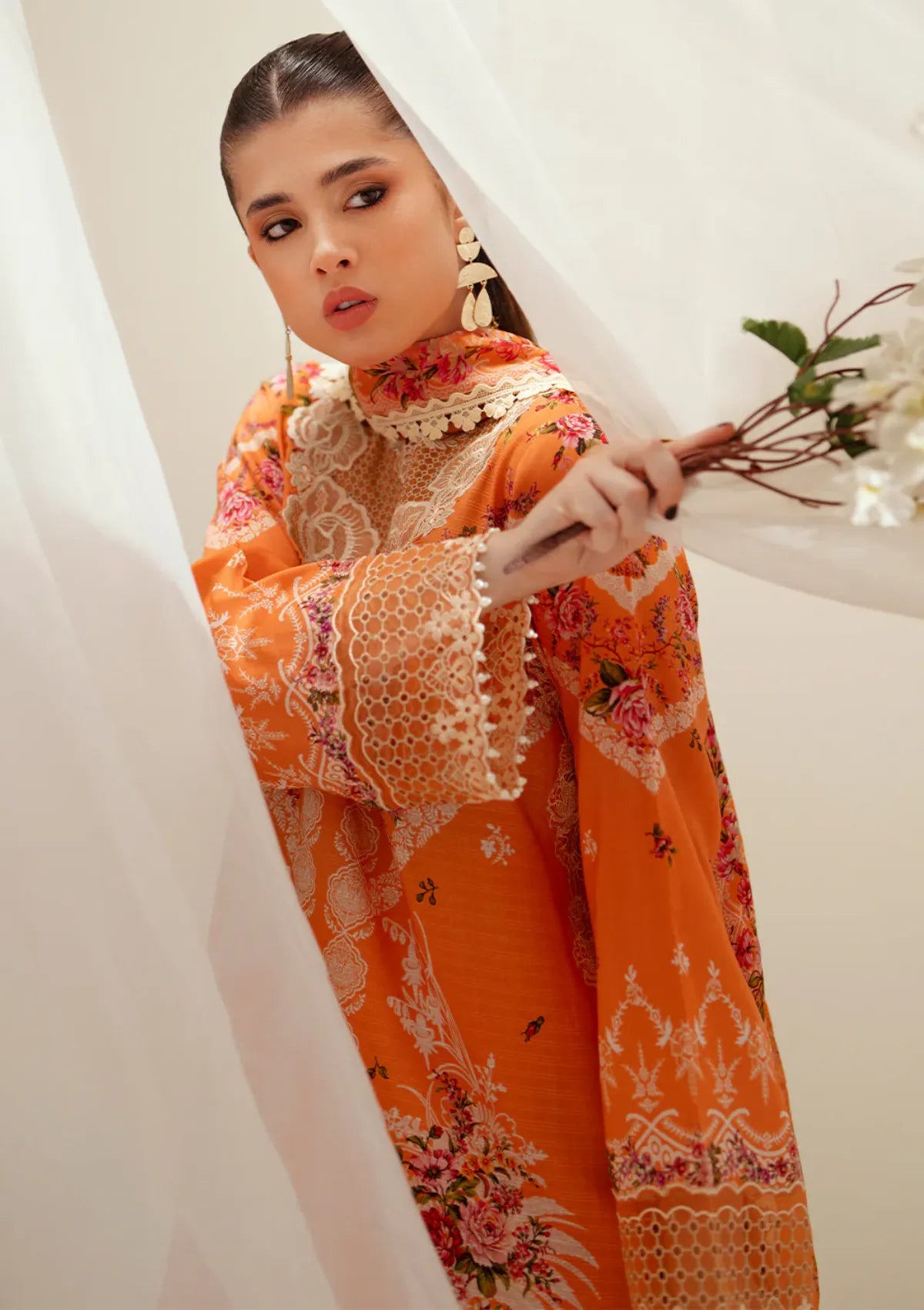 mohsin-saeed-fabrics-is-selling-online-and-in stores-Luxury-daily-wear-wedding-wear-formal-wear-in-budgeted-price-This-product-is-from-bin-ilyas-eres-bonita-viscose25-1101-a-is-available-on-Mohsin-saeed-fabrics-website.