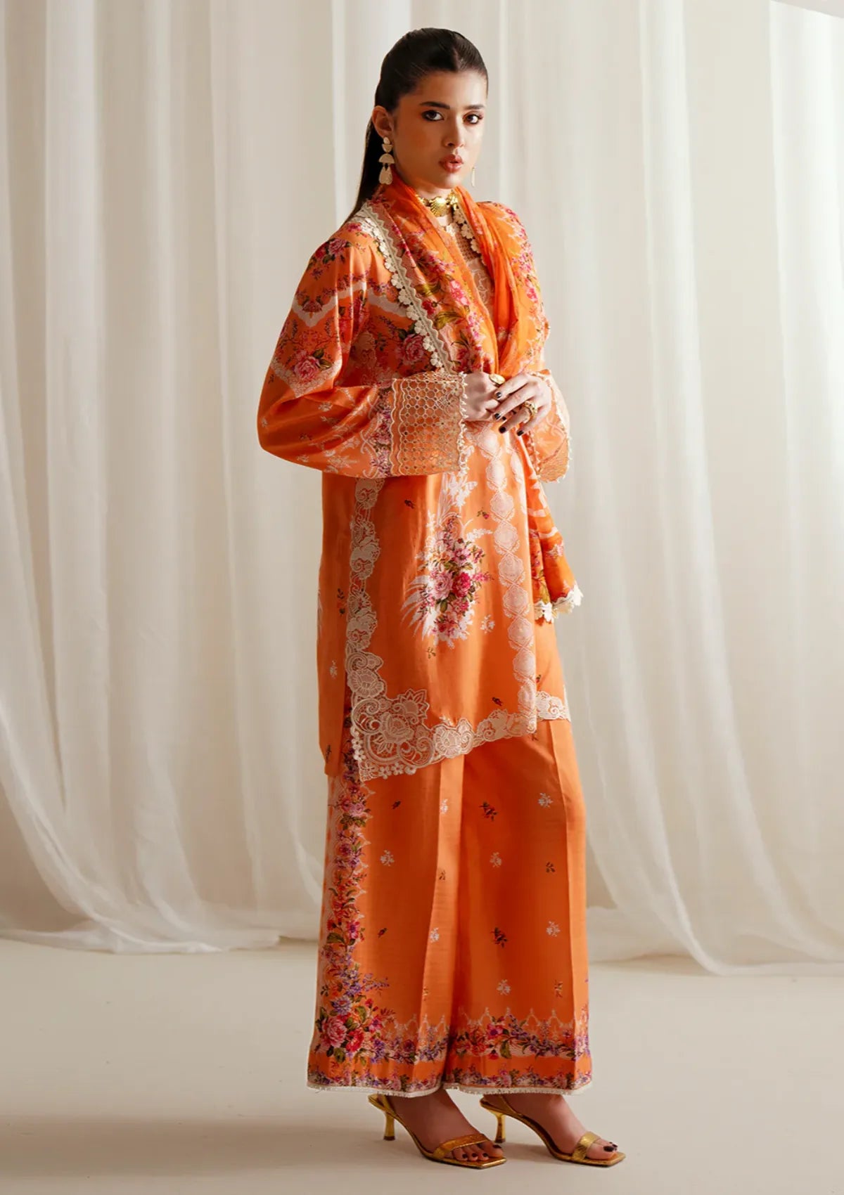 mohsin-saeed-fabrics-is-selling-online-and-in stores-Luxury-daily-wear-wedding-wear-formal-wear-in-budgeted-price-This-product-is-from-bin-ilyas-eres-bonita-viscose25-1101-a-is-available-on-Mohsin-saeed-fabrics-website.