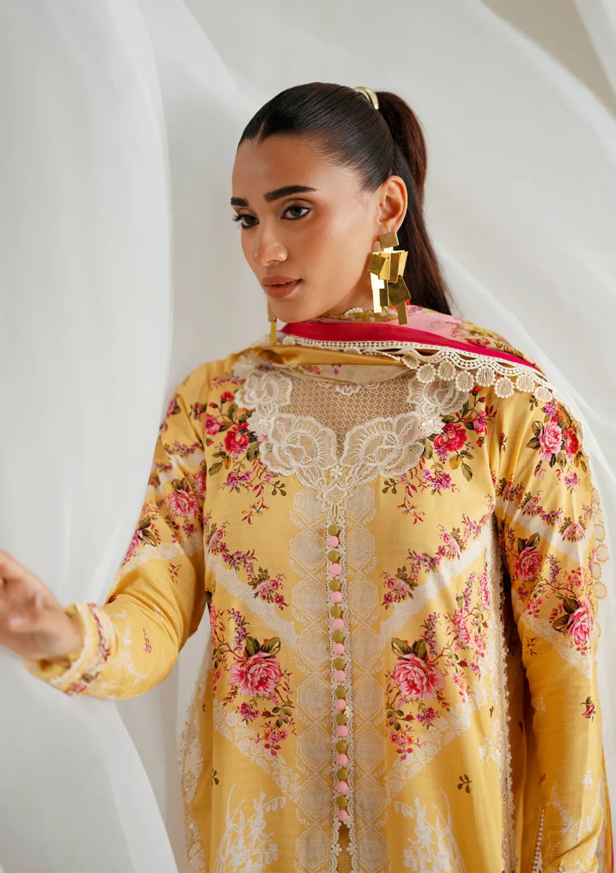 mohsin-saeed-fabrics-is-selling-online-and-in stores-Luxury-daily-wear-wedding-wear-formal-wear-in-budgeted-price-This-product-is-from-bin-ilyas-eres-bonita-viscose25-1101-b-is-available-on-Mohsin-saeed-fabrics-website.