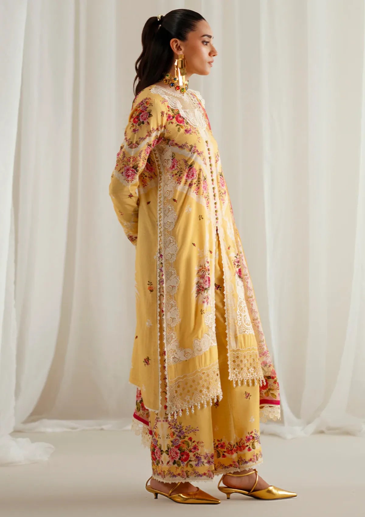 mohsin-saeed-fabrics-is-selling-online-and-in stores-Luxury-daily-wear-wedding-wear-formal-wear-in-budgeted-price-This-product-is-from-bin-ilyas-eres-bonita-viscose25-1101-b-is-available-on-Mohsin-saeed-fabrics-website.