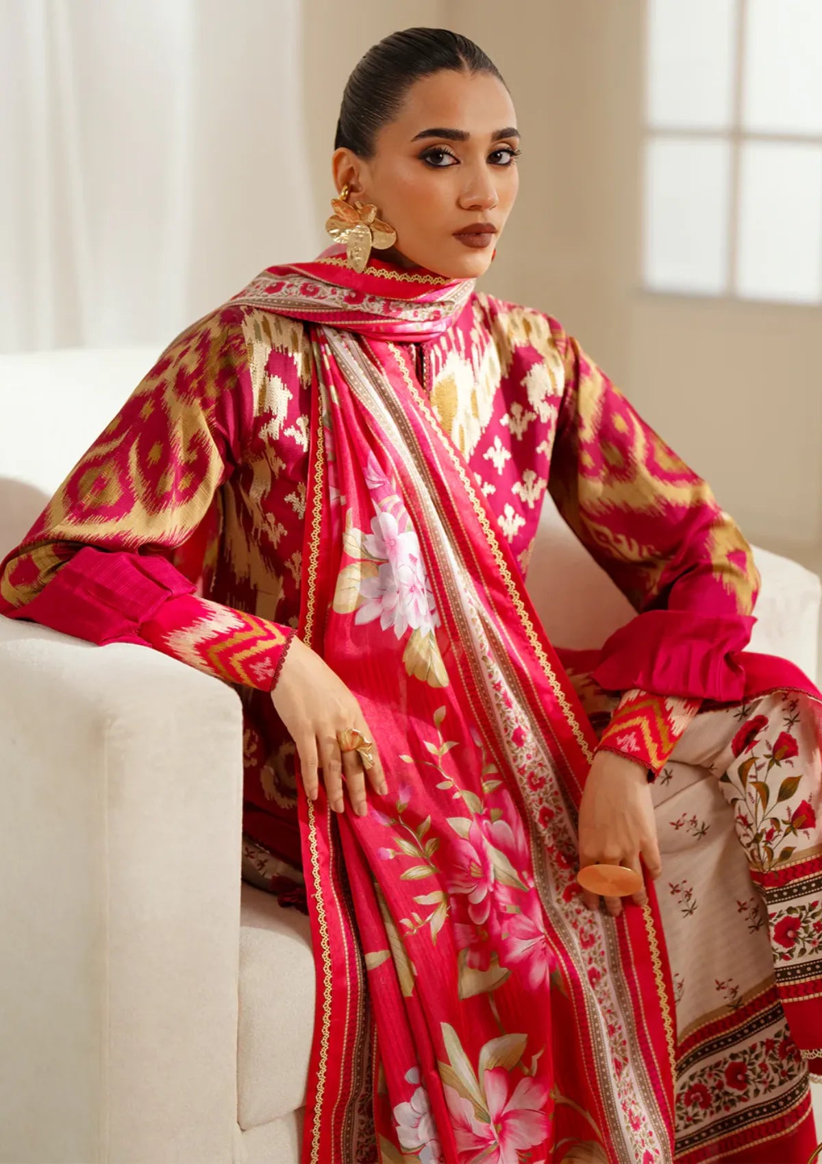 mohsin-saeed-fabrics-is-selling-online-and-in stores-Luxury-daily-wear-wedding-wear-formal-wear-in-budgeted-price-This-product-is-from-bin-ilyas-eres-bonita-viscose25-1102-a-is-available-on-Mohsin-saeed-fabrics-website.