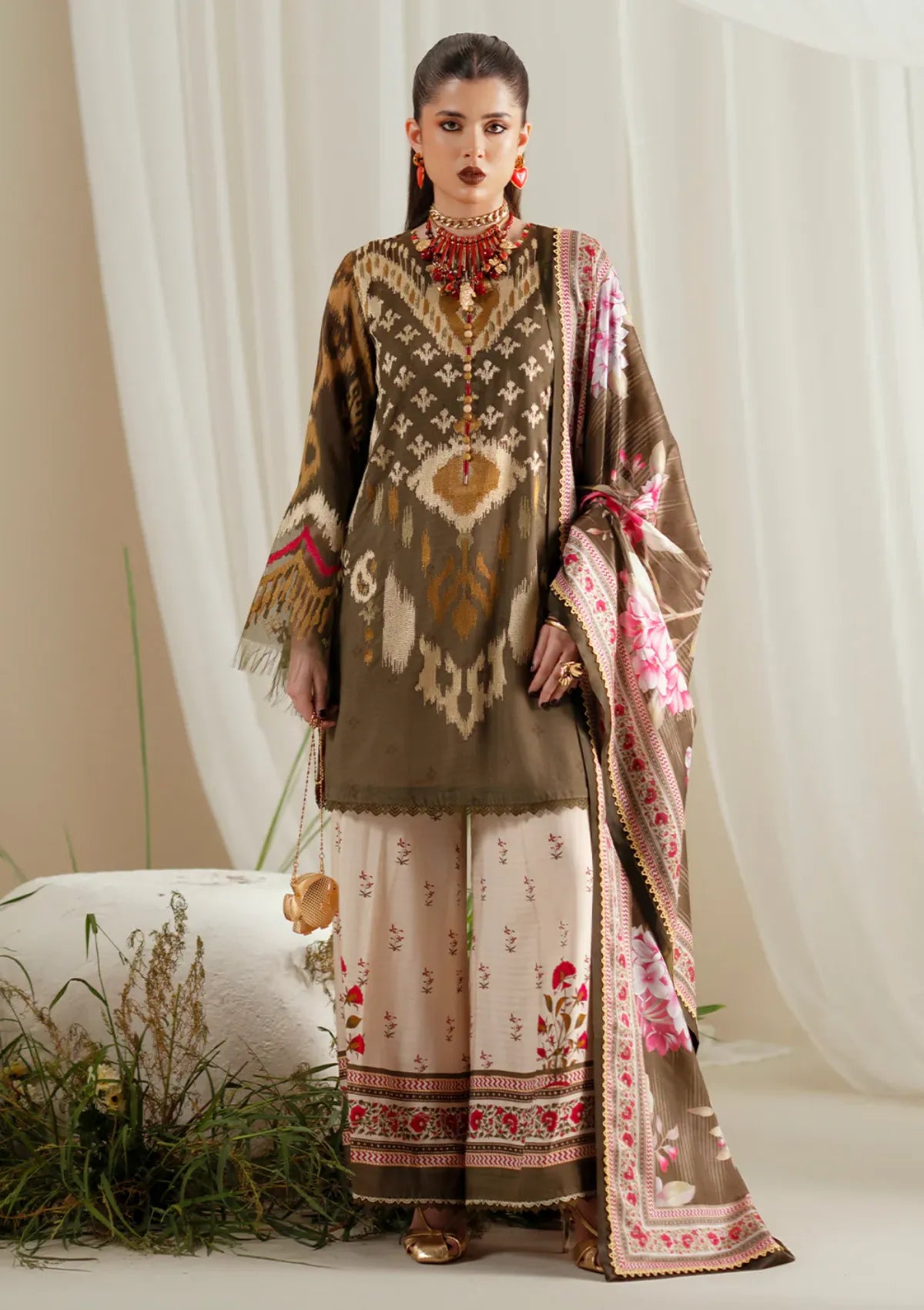 mohsin-saeed-fabrics-is-selling-online-and-in stores-Luxury-daily-wear-wedding-wear-formal-wear-in-budgeted-price-This-product-is-from-bin-ilyas-eres-bonita-viscose25-1102-b-is-available-on-Mohsin-saeed-fabrics-website.