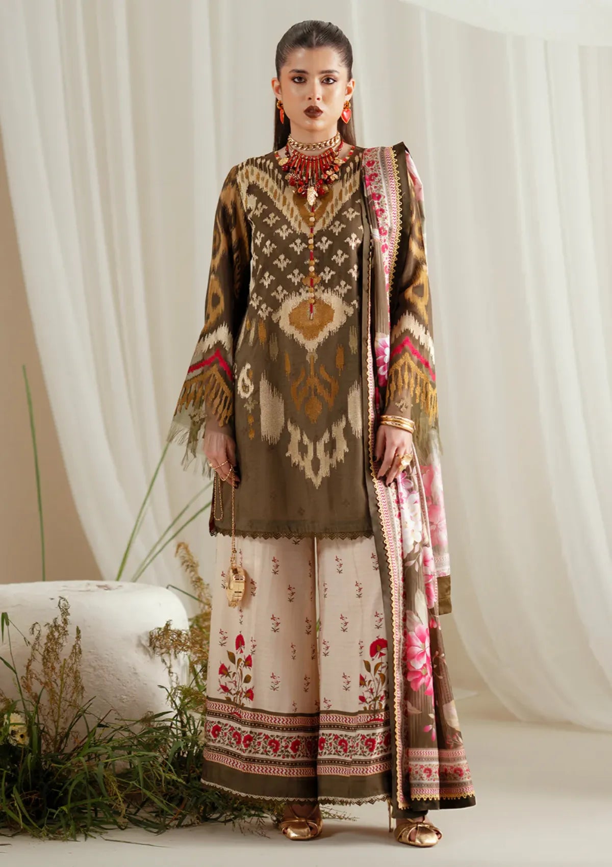 mohsin-saeed-fabrics-is-selling-online-and-in stores-Luxury-daily-wear-wedding-wear-formal-wear-in-budgeted-price-This-product-is-from-bin-ilyas-eres-bonita-viscose25-1102-b-is-available-on-Mohsin-saeed-fabrics-website.