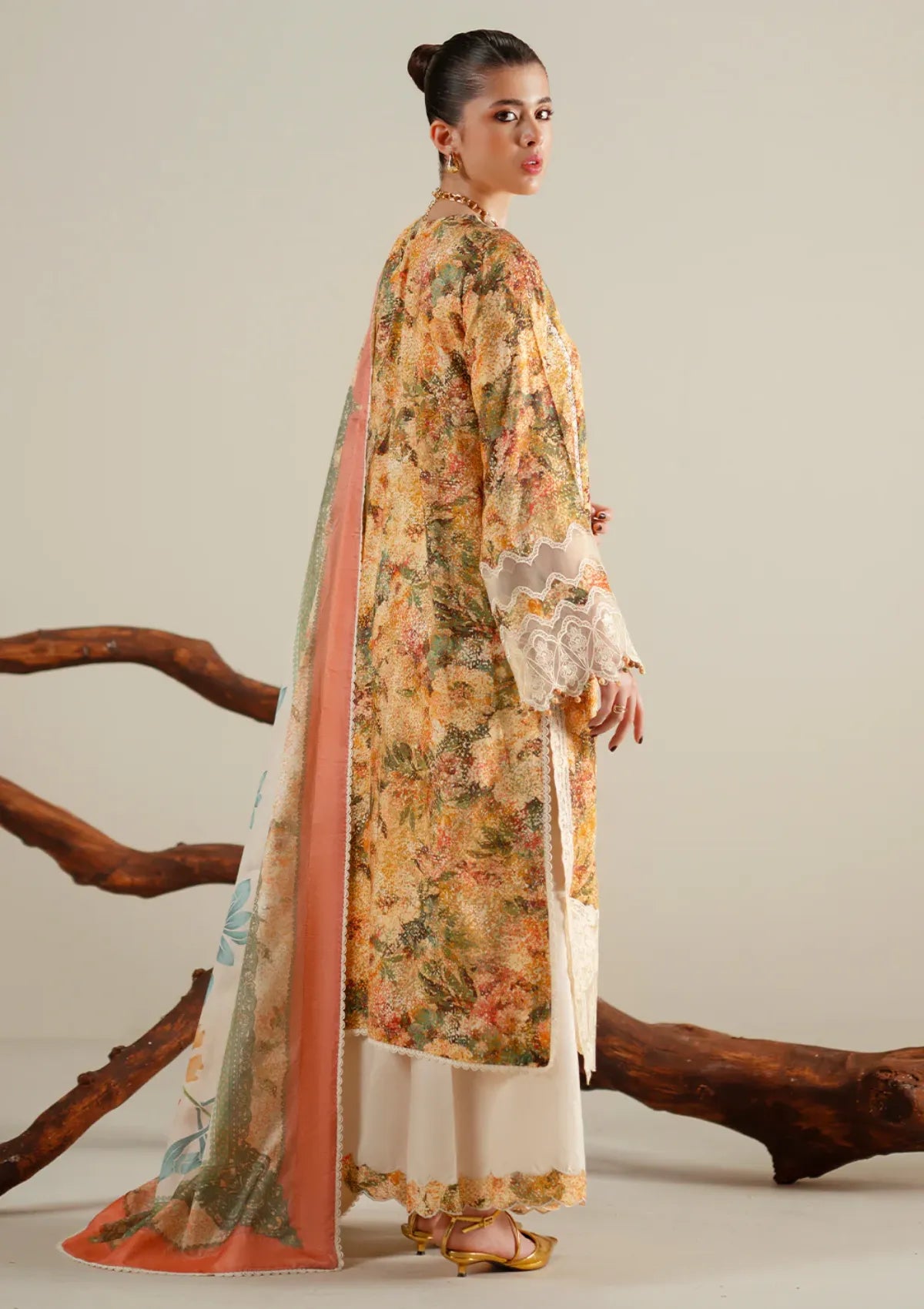 mohsin-saeed-fabrics-is-selling-online-and-in stores-Luxury-daily-wear-wedding-wear-formal-wear-in-budgeted-price-This-product-is-from-bin-ilyas-eres-bonita-viscose25-1104-a-is-available-on-Mohsin-saeed-fabrics-website.