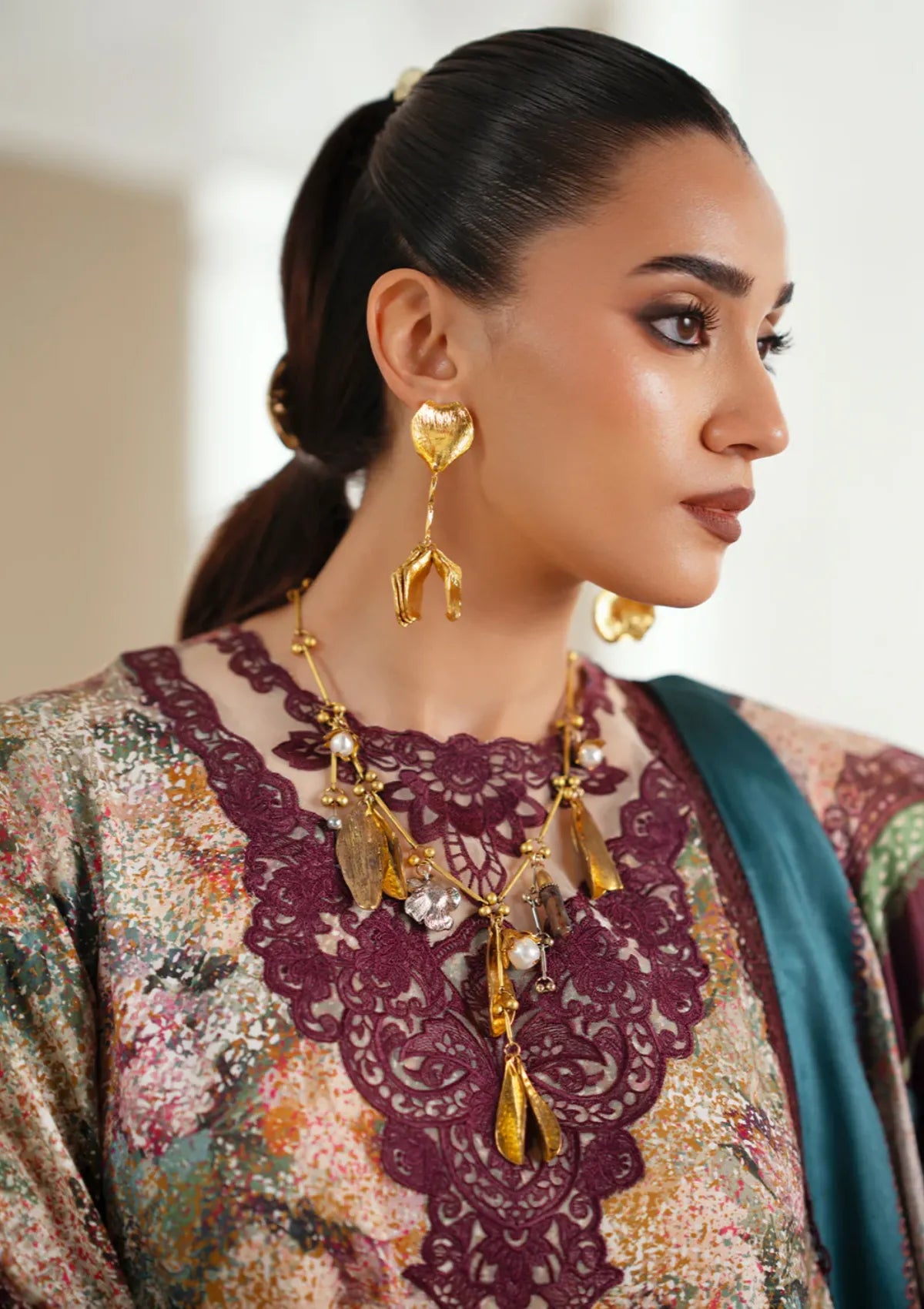 mohsin-saeed-fabrics-is-selling-online-and-in stores-Luxury-daily-wear-wedding-wear-formal-wear-in-budgeted-price-This-product-is-from-bin-ilyas-eres-bonita-viscose25-1104-b-is-available-on-Mohsin-saeed-fabrics-website.