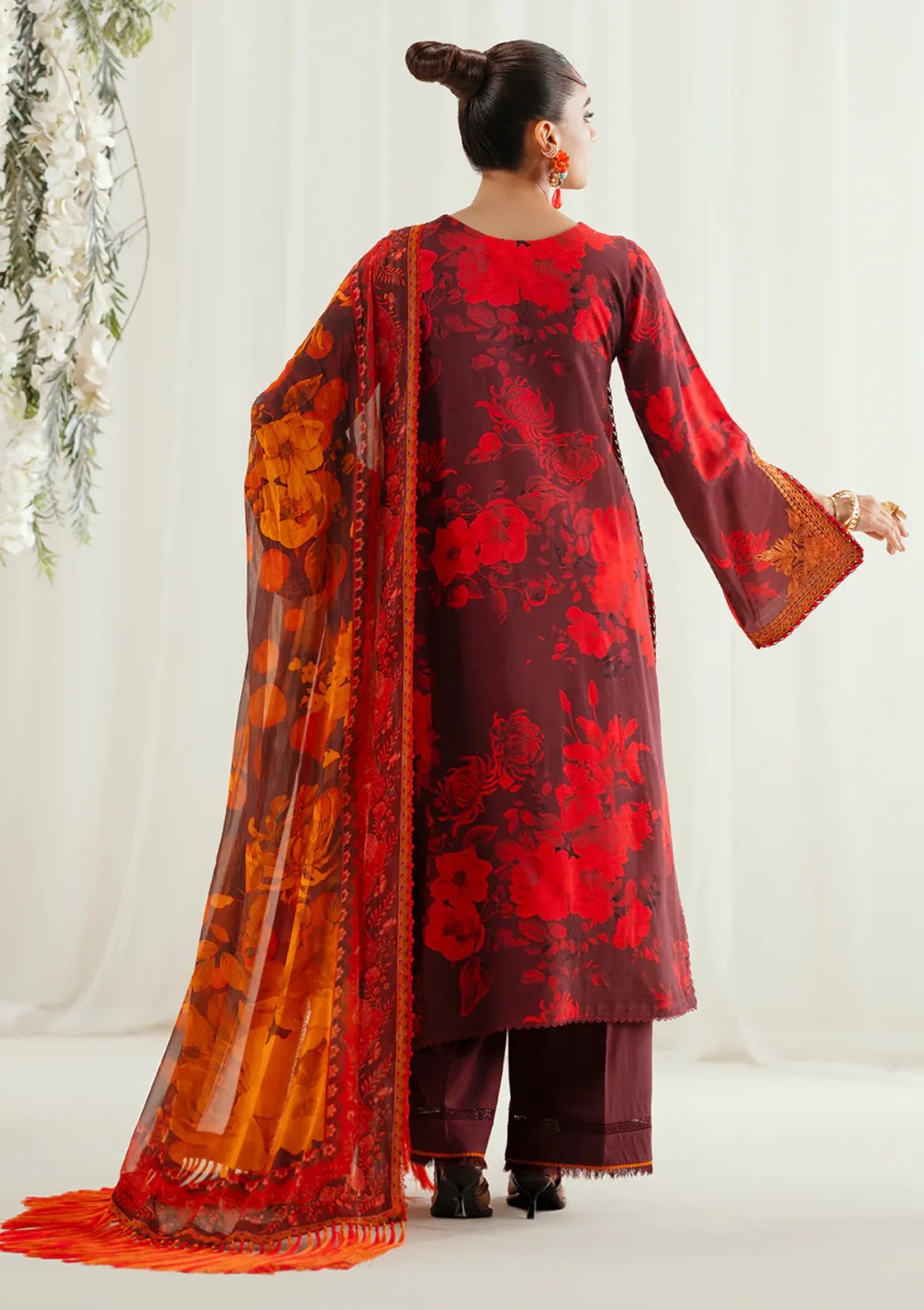 mohsin-saeed-fabrics-is-selling-online-and-in stores-Luxury-daily-wear-wedding-wear-formal-wear-in-budgeted-price-This-product-is-from-bin-ilyas-eres-bonita-viscose25-1106-a-is-available-on-Mohsin-saeed-fabrics-website.