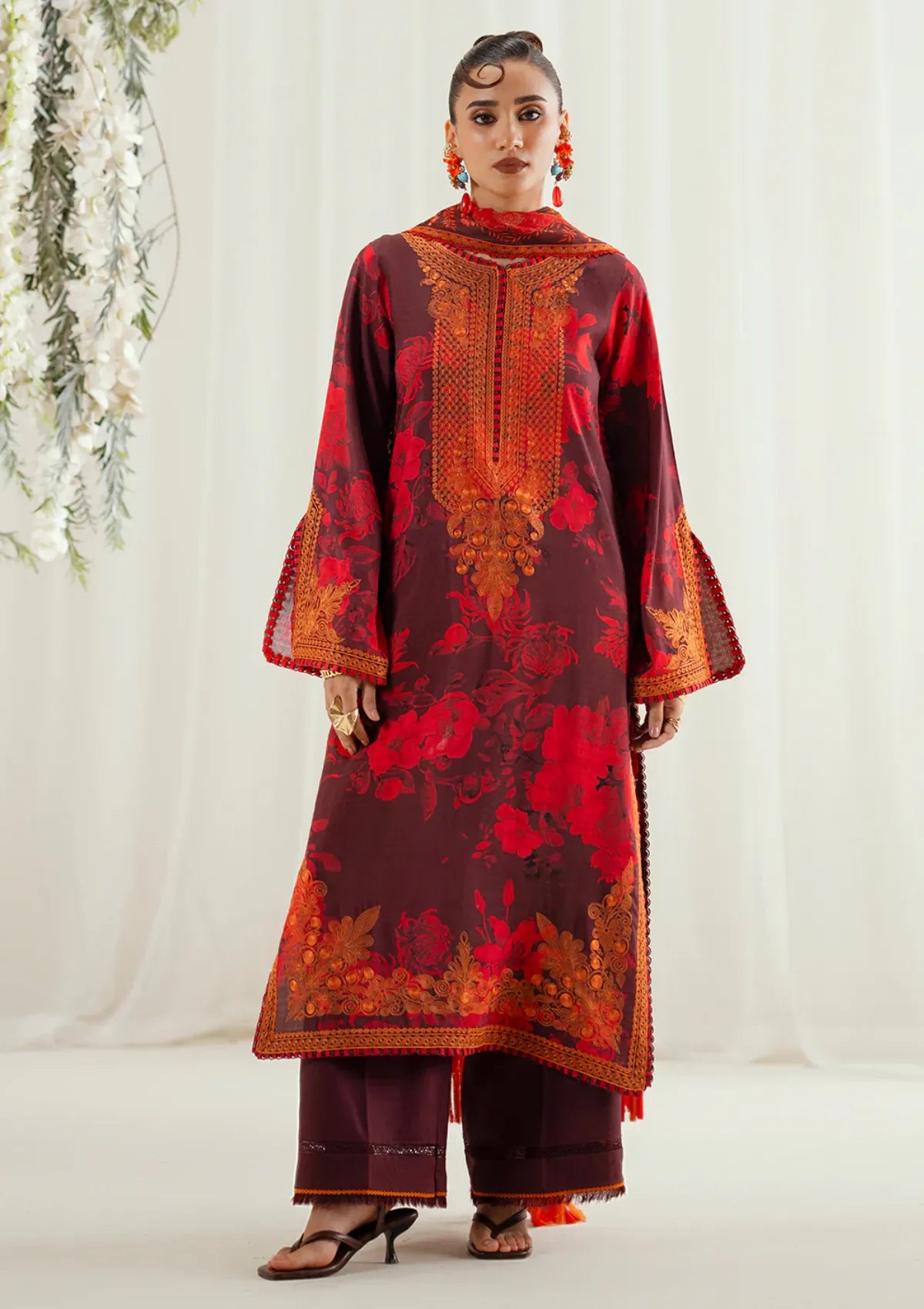 mohsin-saeed-fabrics-is-selling-online-and-in stores-Luxury-daily-wear-wedding-wear-formal-wear-in-budgeted-price-This-product-is-from-bin-ilyas-eres-bonita-viscose25-1106-a-is-available-on-Mohsin-saeed-fabrics-website.