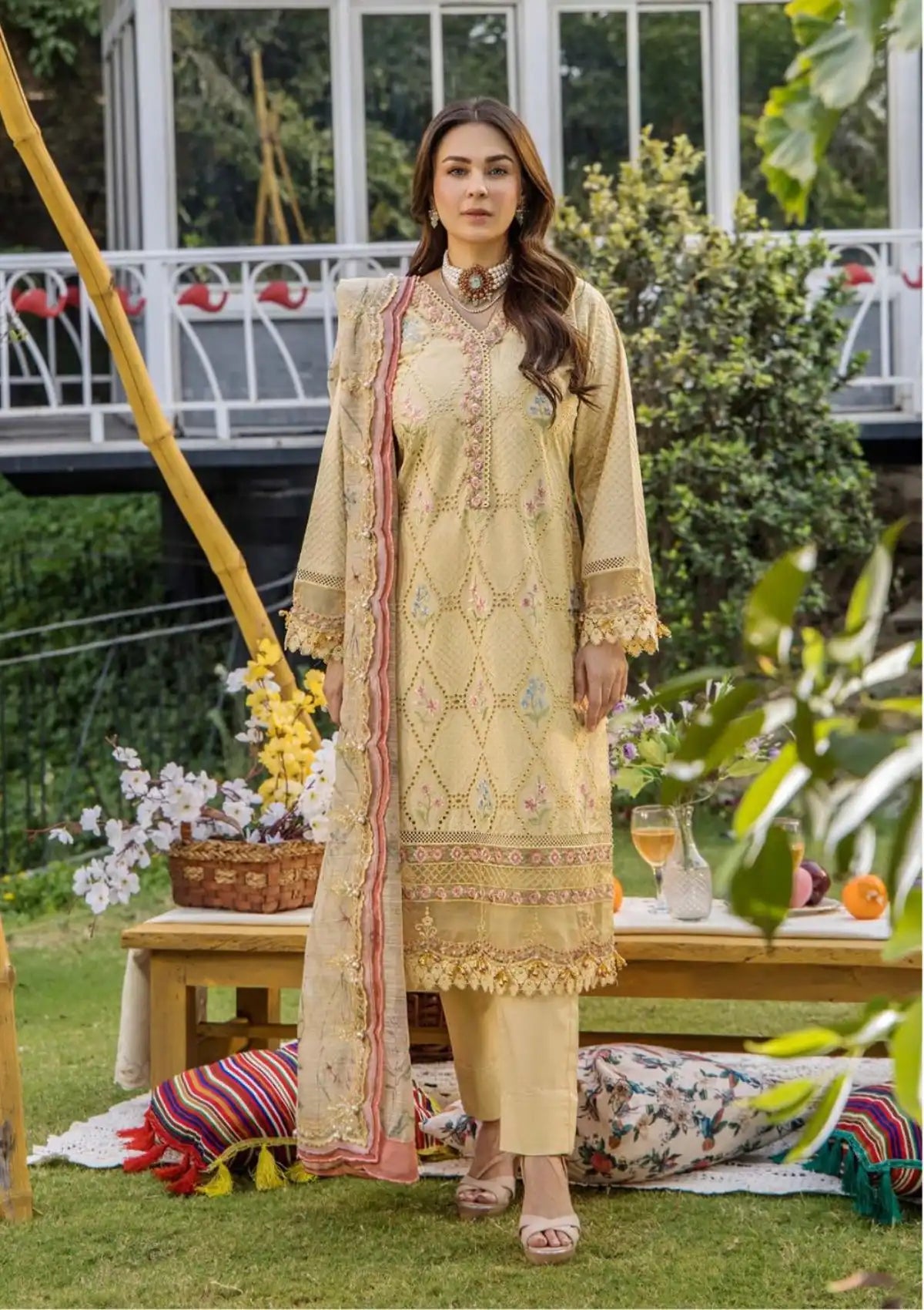 mohsin-saeed-fabrics-is-selling-online-and-in stores-Luxury-daily-wear-wedding-wear-formal-wear-in-budgeted-price-This-product-is-from-eshaisha-luxury-lawn25-ea-ll-5544-is-available-on-Mohsin-saeed-fabrics-website.