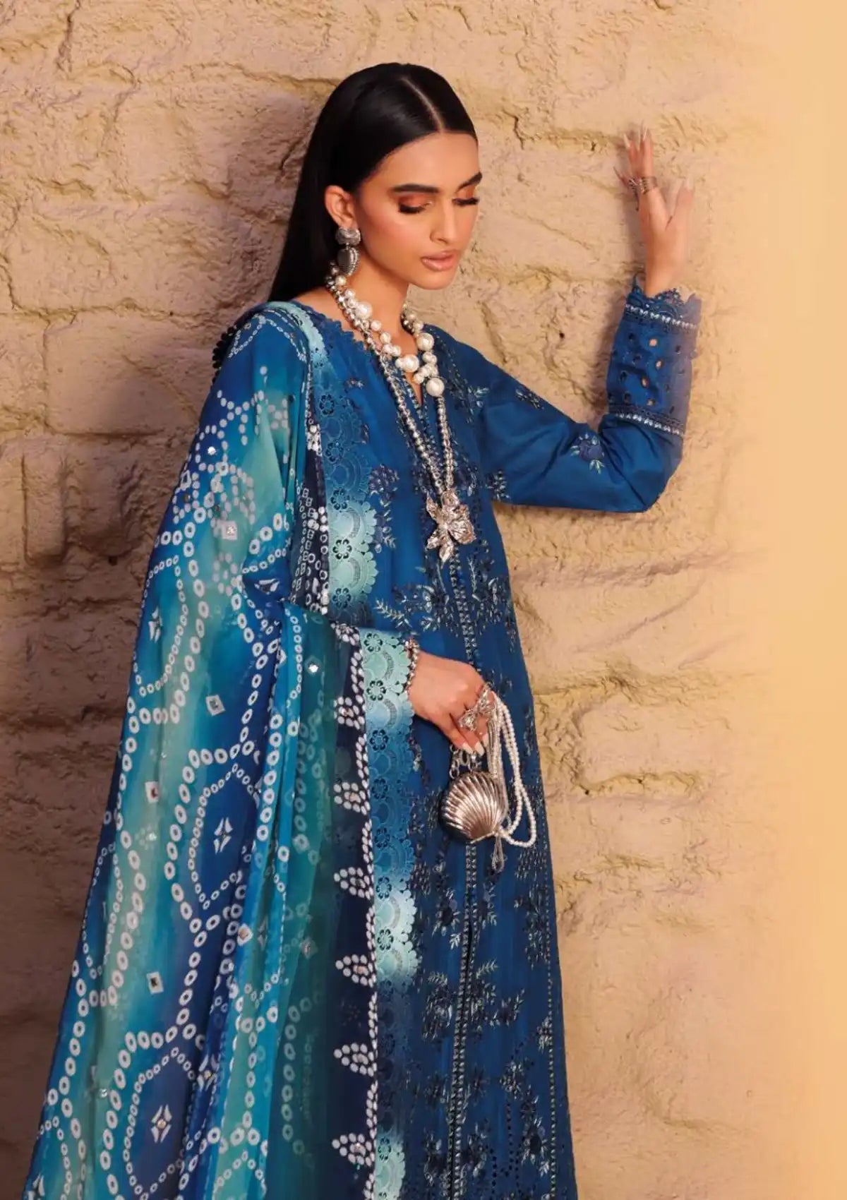 mohsin-saeed-fabrics-is-selling-online-and-in stores-Luxury-daily-wear-wedding-wear-formal-wear-in-budgeted-price-This-product-is-from-nureh-bazaar-chikankari-lawn25-ne-160-is-available-on-Mohsin-saeed-fabrics-website.